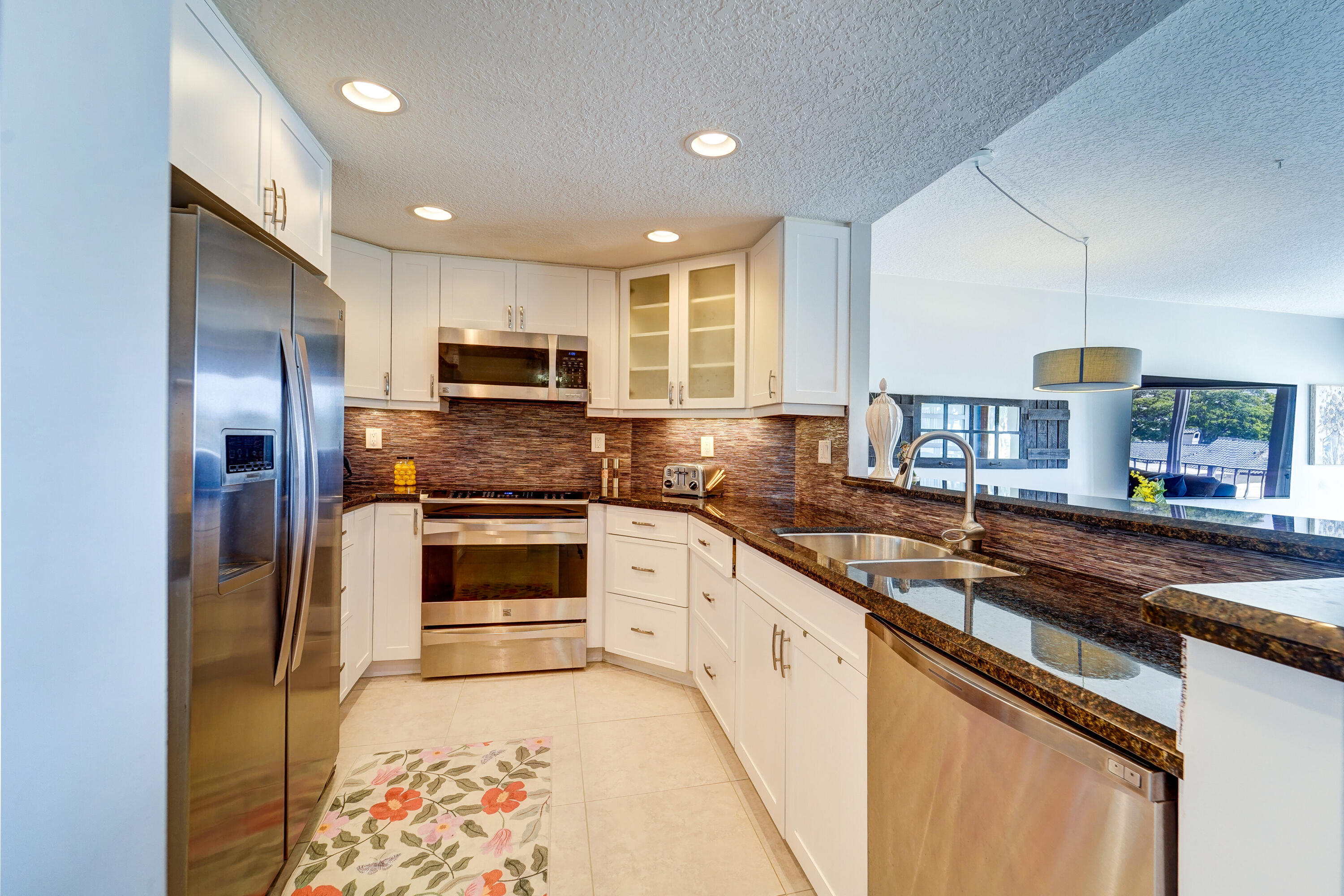 View photos, virtual tours, details... 2500 E Las Olas Boulevard 403