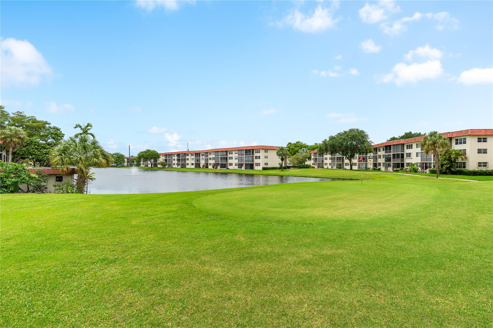 Hollybrook Golf & Tennis - Residential Lease
