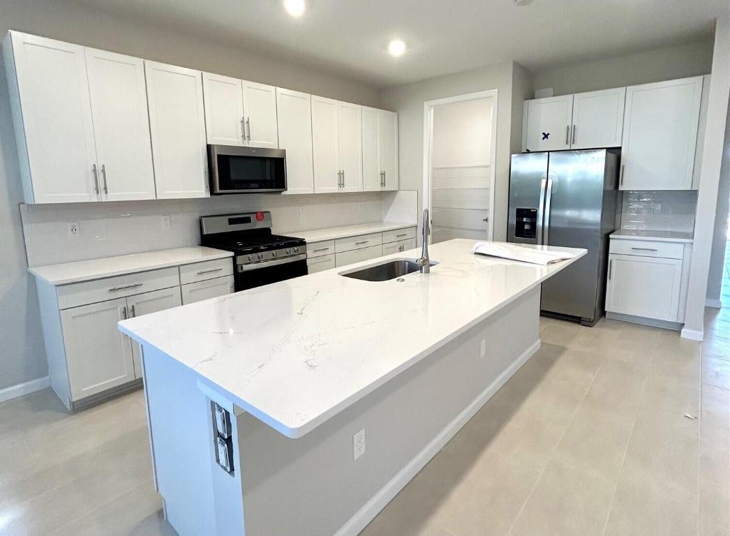 HARBOR ISLE - Residential