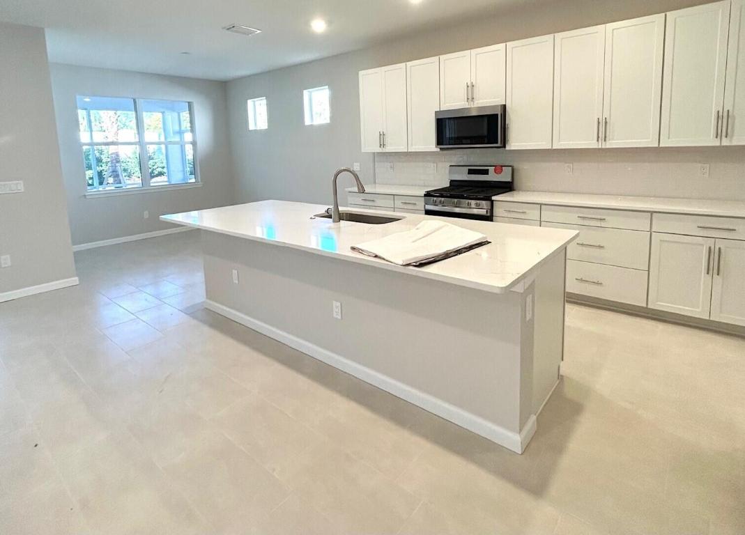 HARBOR ISLE - Residential