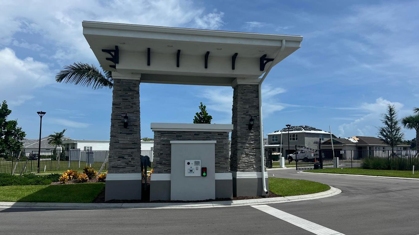 HARBOR ISLE - Residential