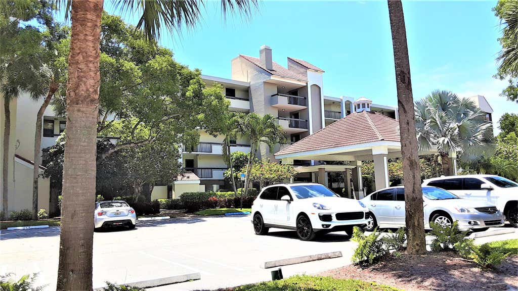 Photo of 1915 Lavers Circle #E107, Delray Beach, FL 33444 (MLS # R10895689)