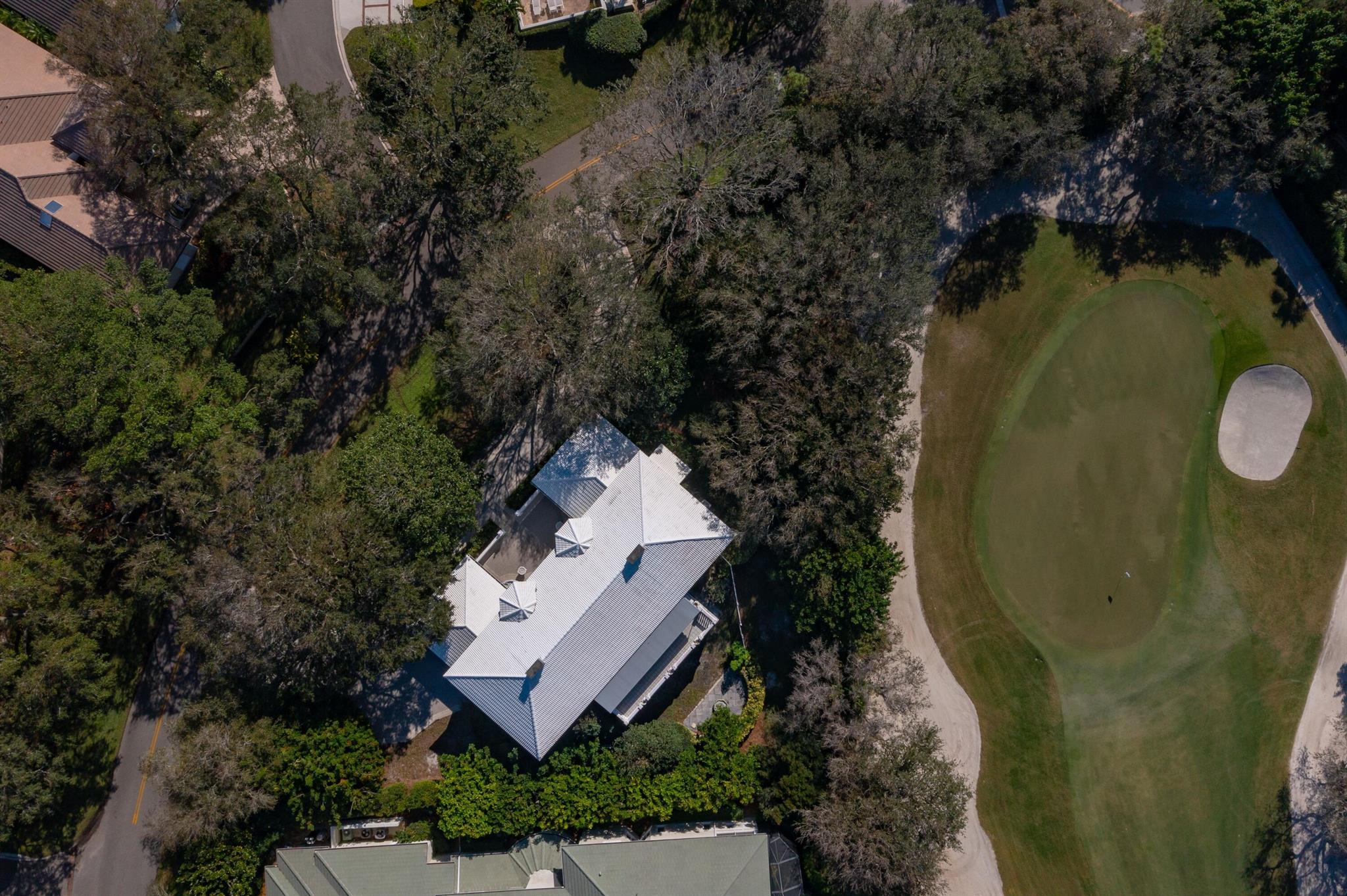 JUPITER HILLS VILLAGE - Residential