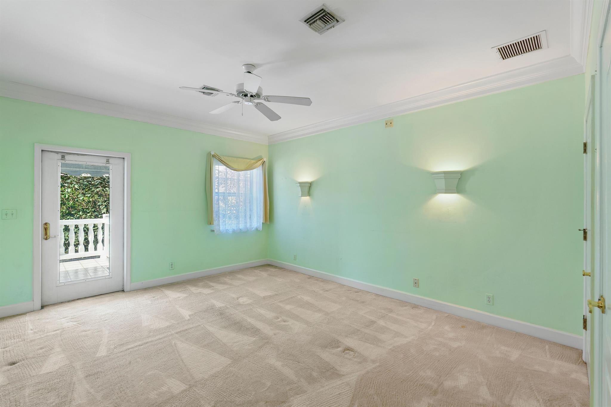 JUPITER HILLS VILLAGE - Residential