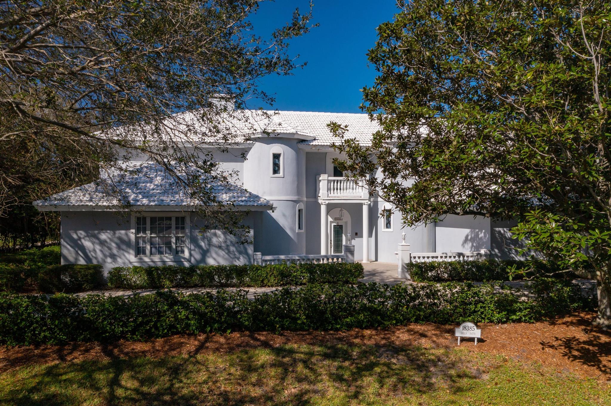 JUPITER HILLS VILLAGE - Residential