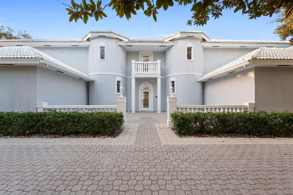 Photo of 18385 SE Village Circle, Jupiter, FL 33469 (MLS # R10948721)