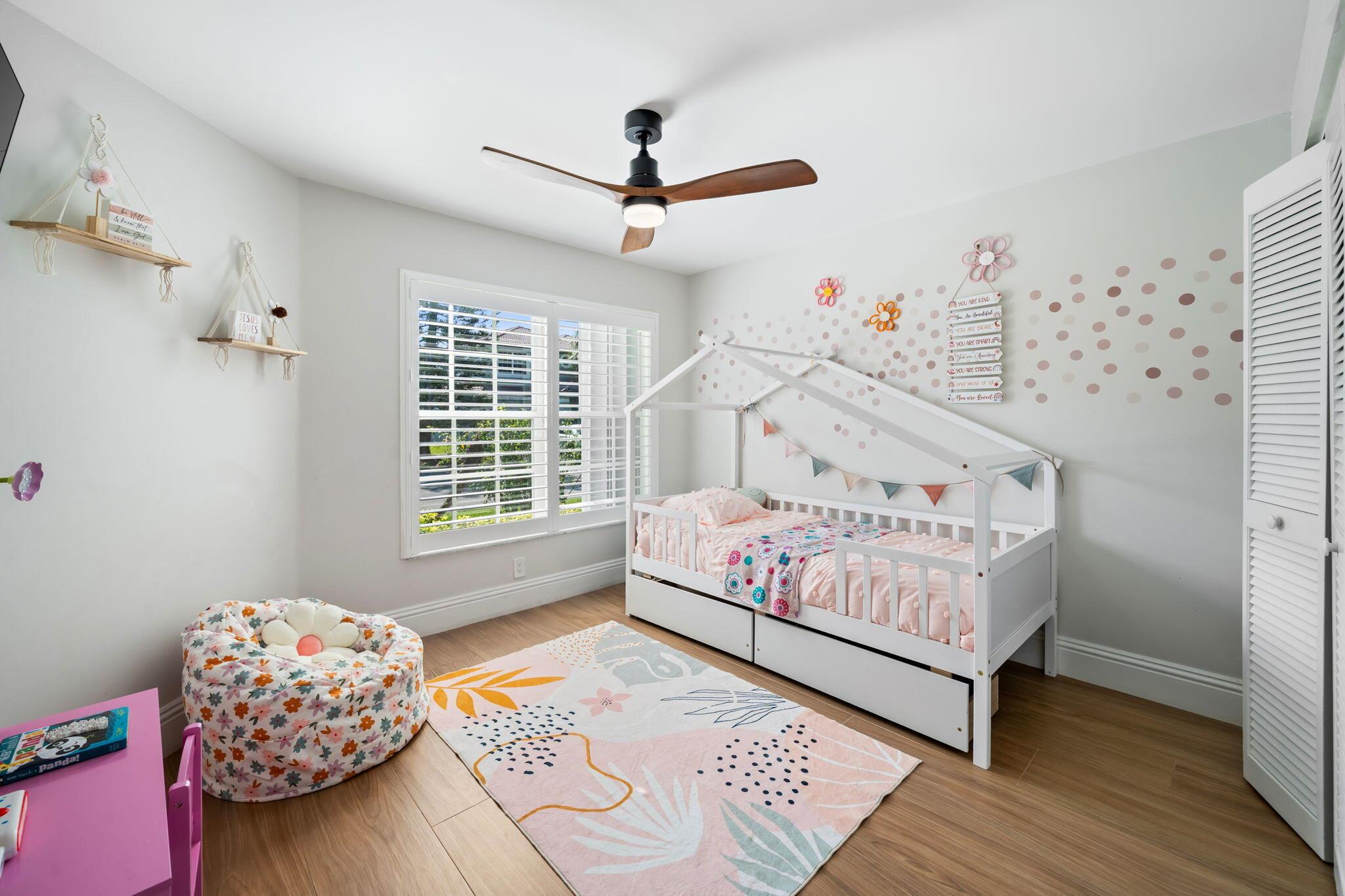 HOLIDAY SPRINGS VILLAGE S - Residential