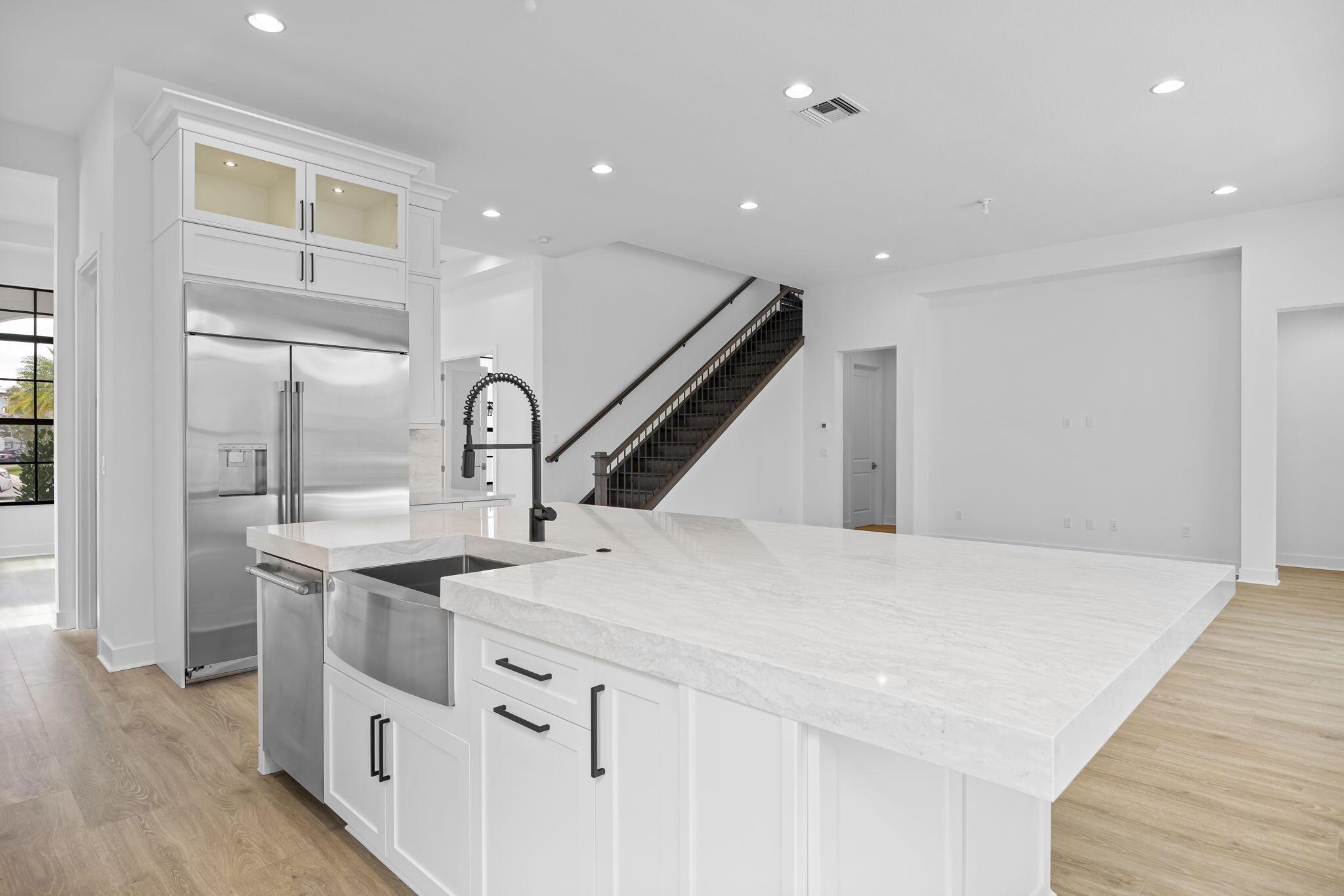 ALTON NEIGHBORHOOD - Residential