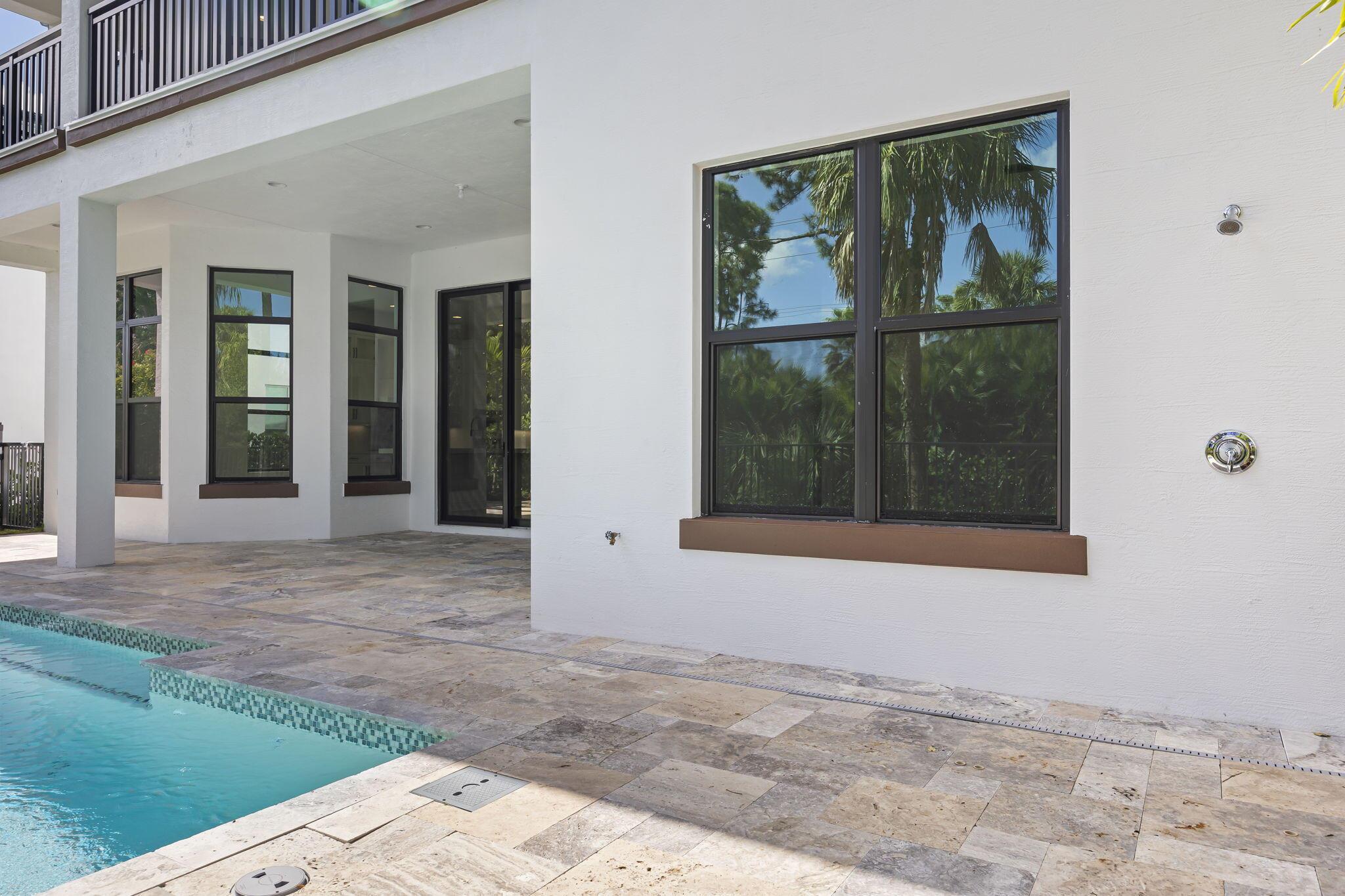 ALTON NEIGHBORHOOD - Residential