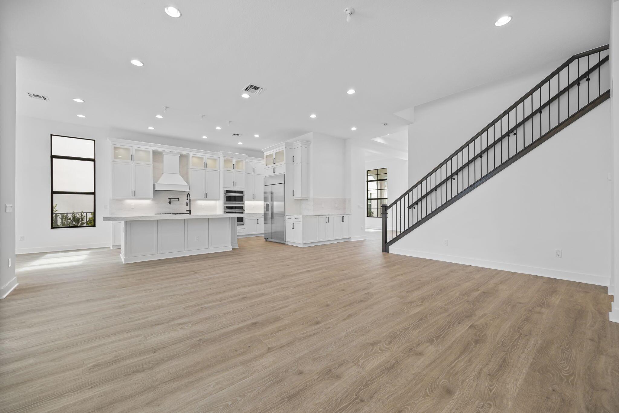 ALTON NEIGHBORHOOD - Residential