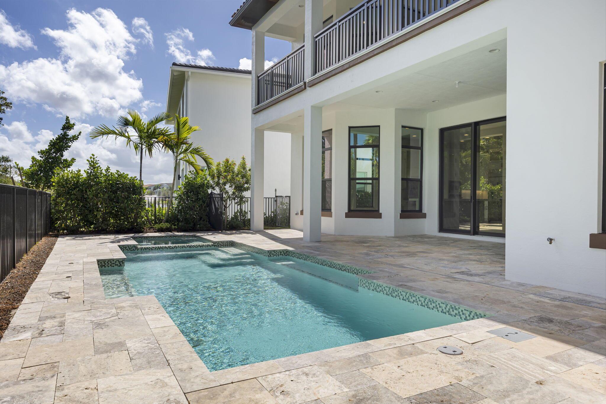 ALTON NEIGHBORHOOD - Residential