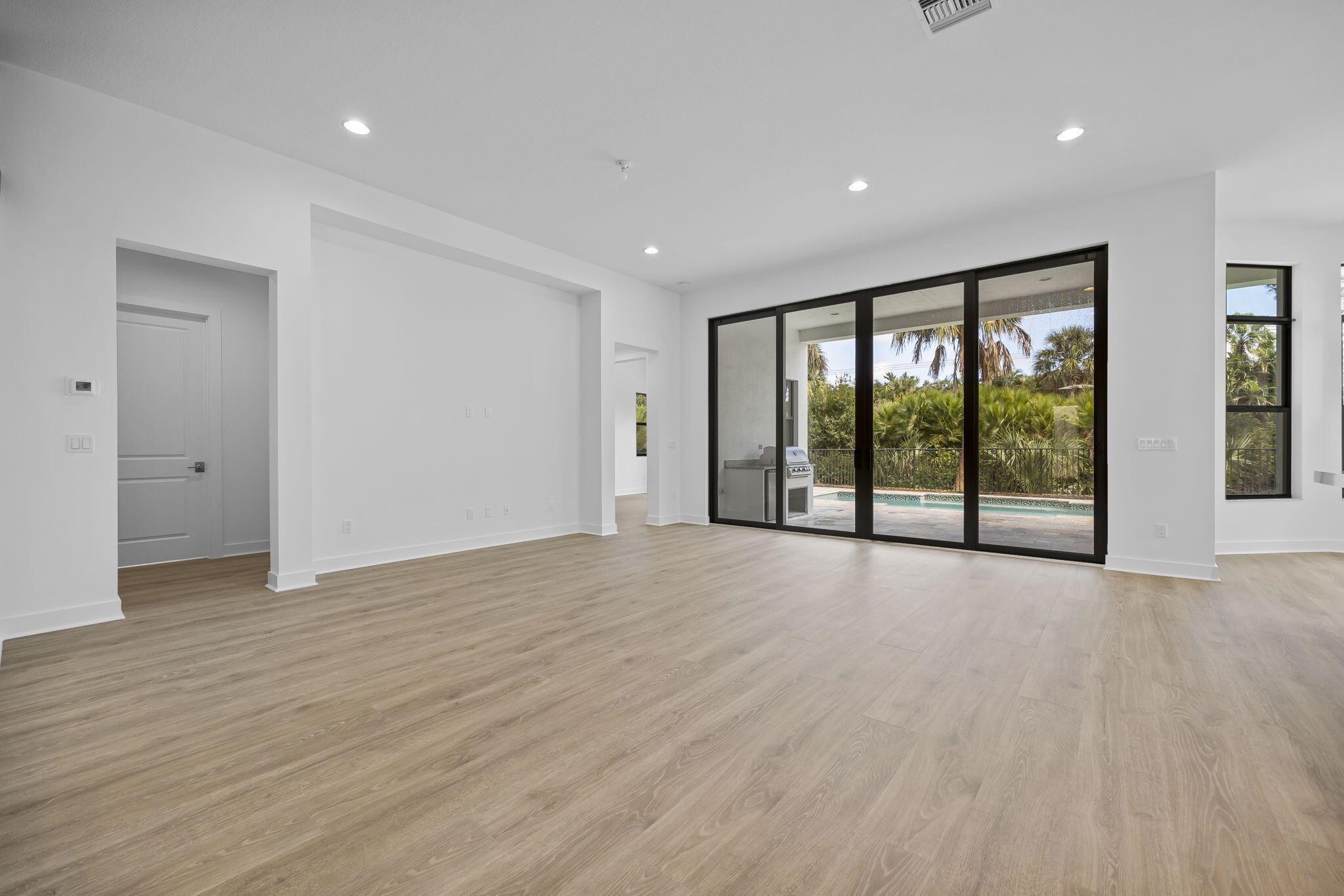 ALTON NEIGHBORHOOD - Residential