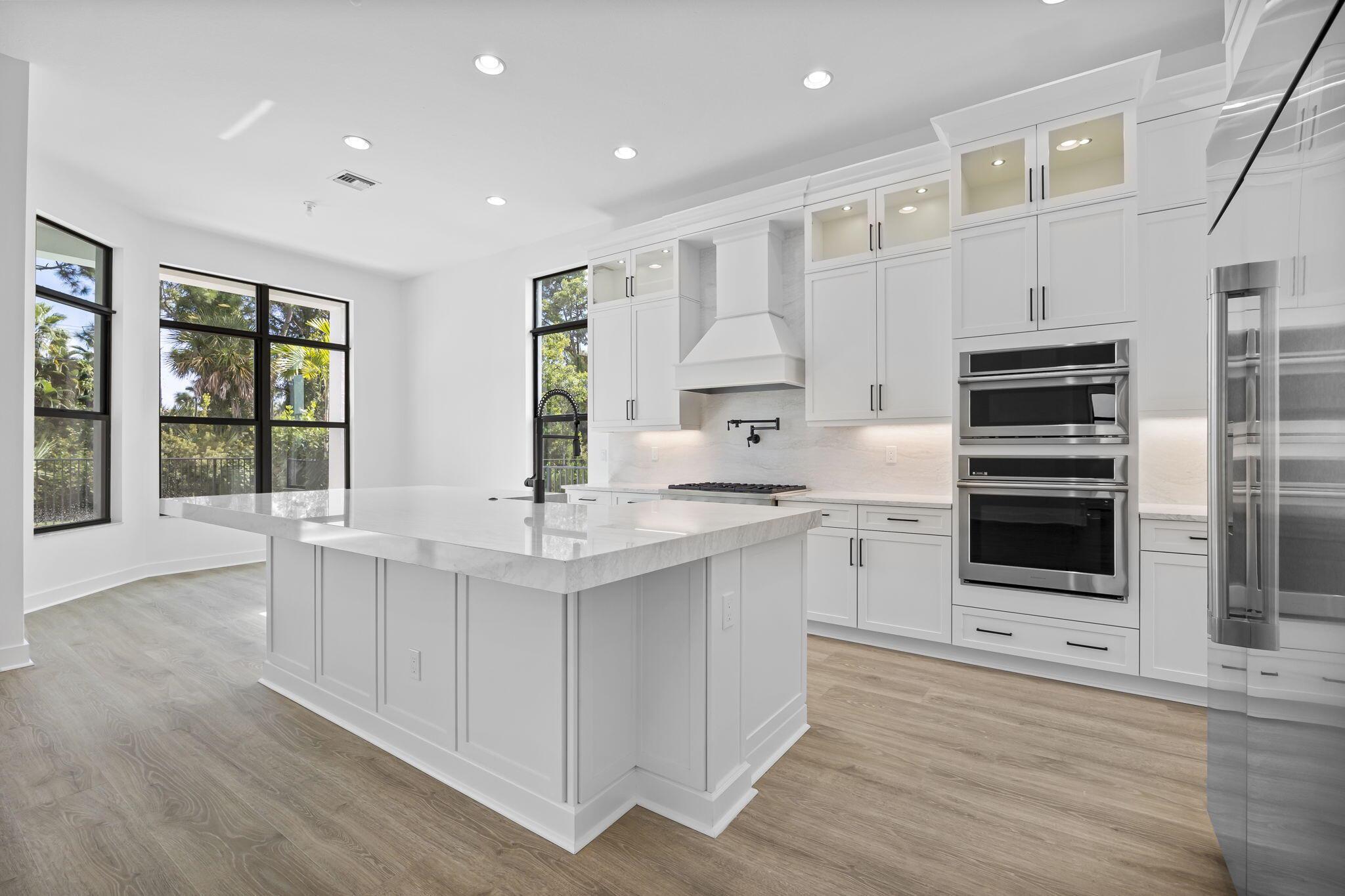 ALTON NEIGHBORHOOD - Residential