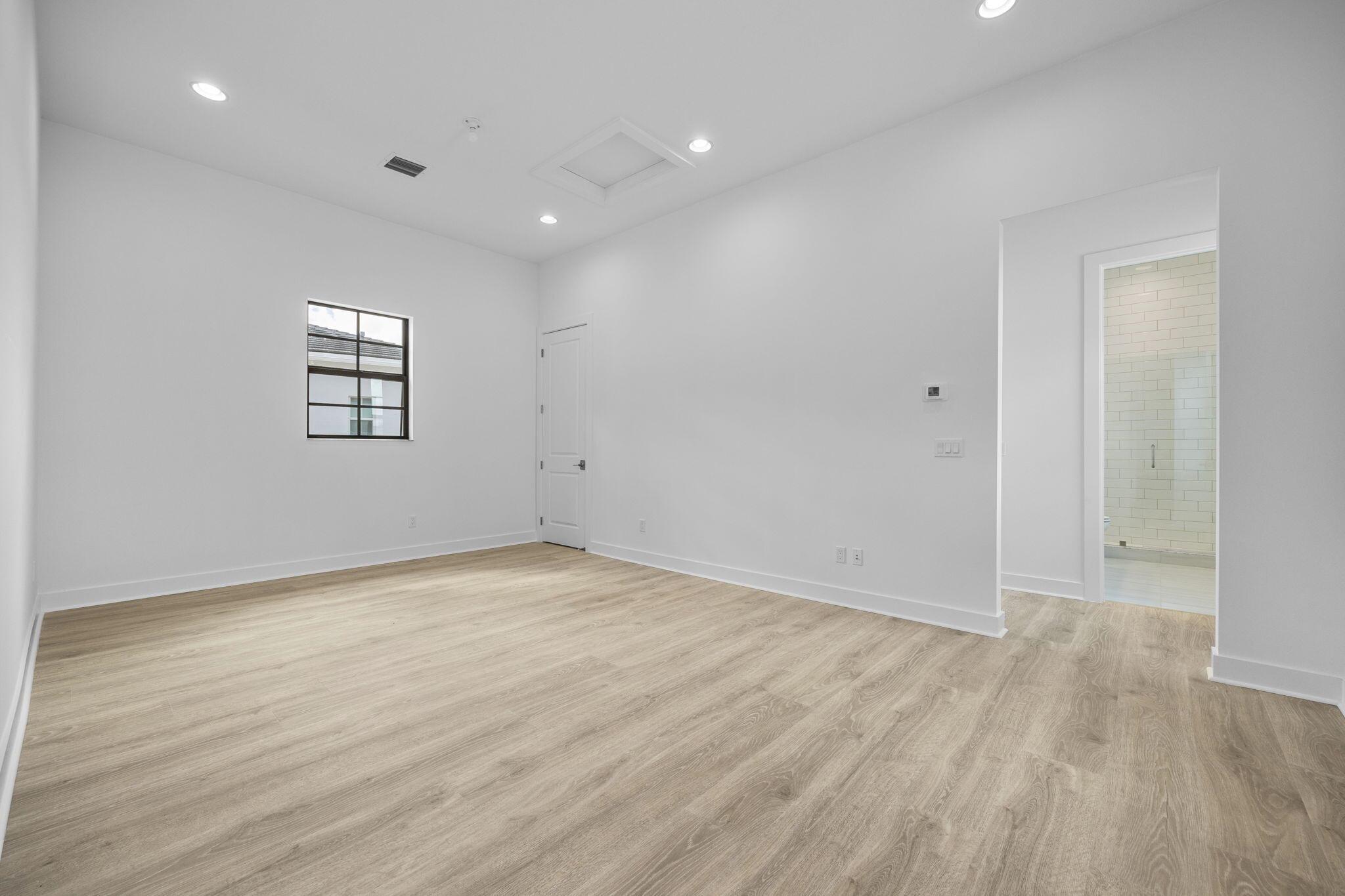 ALTON NEIGHBORHOOD - Residential