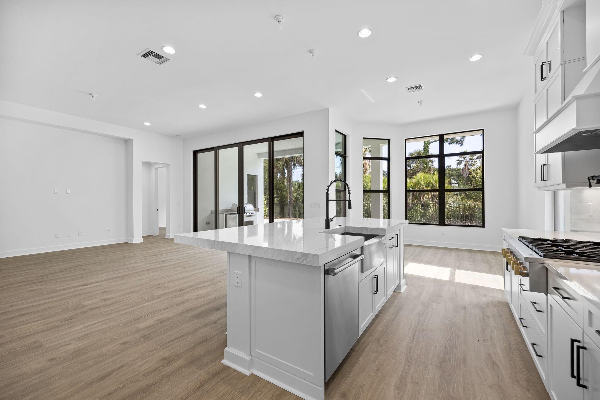 ALTON NEIGHBORHOOD - Residential