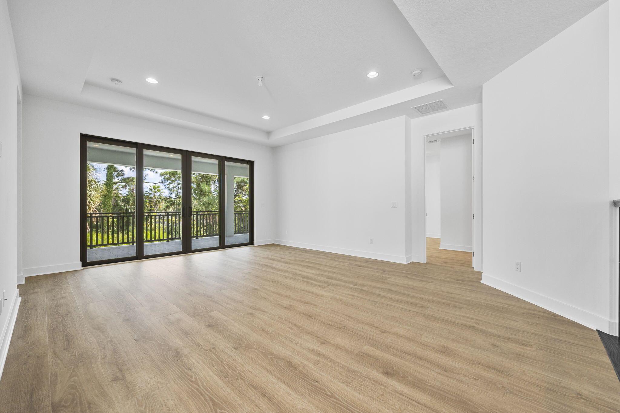 ALTON NEIGHBORHOOD - Residential