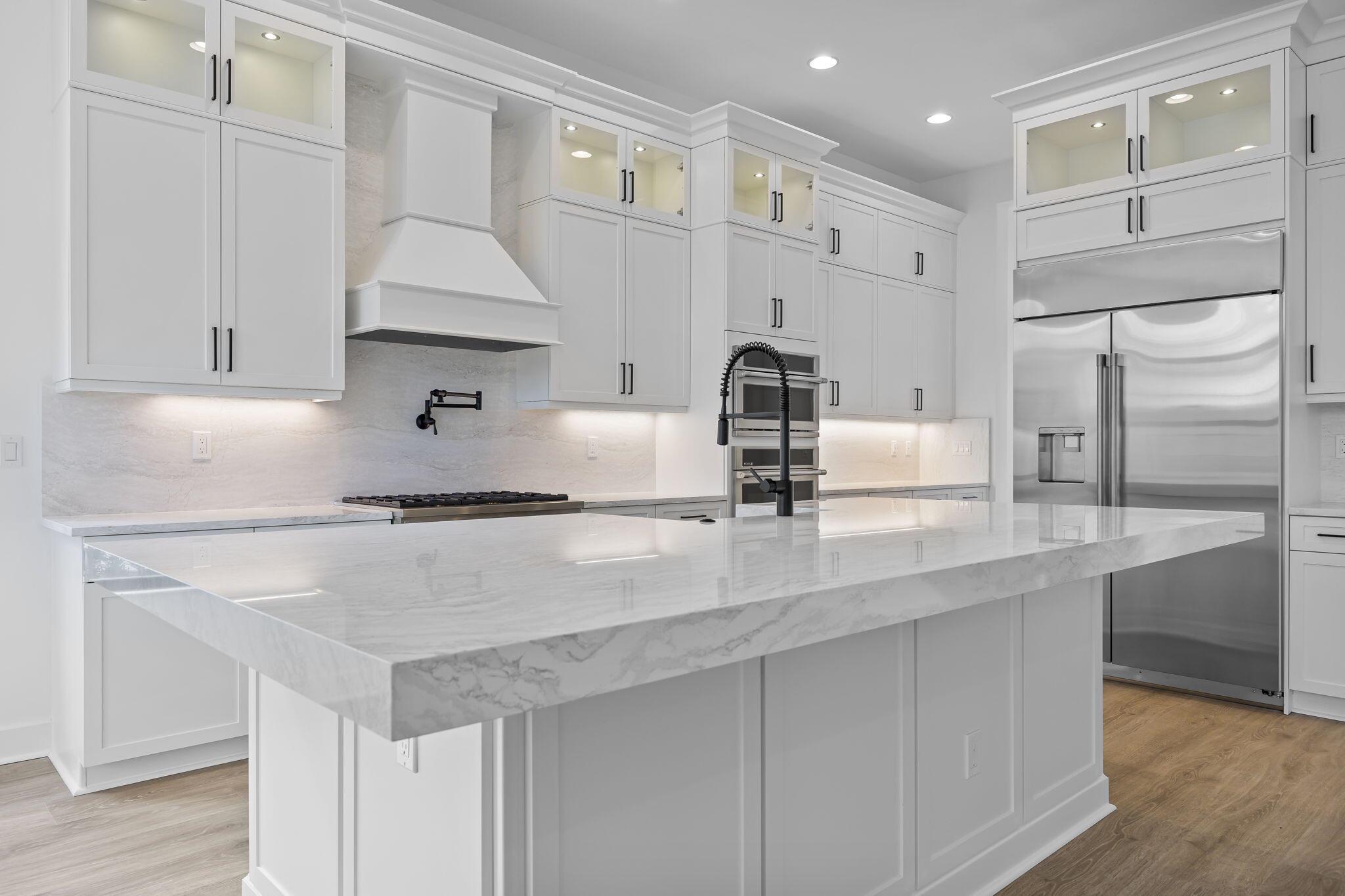 ALTON NEIGHBORHOOD - Residential