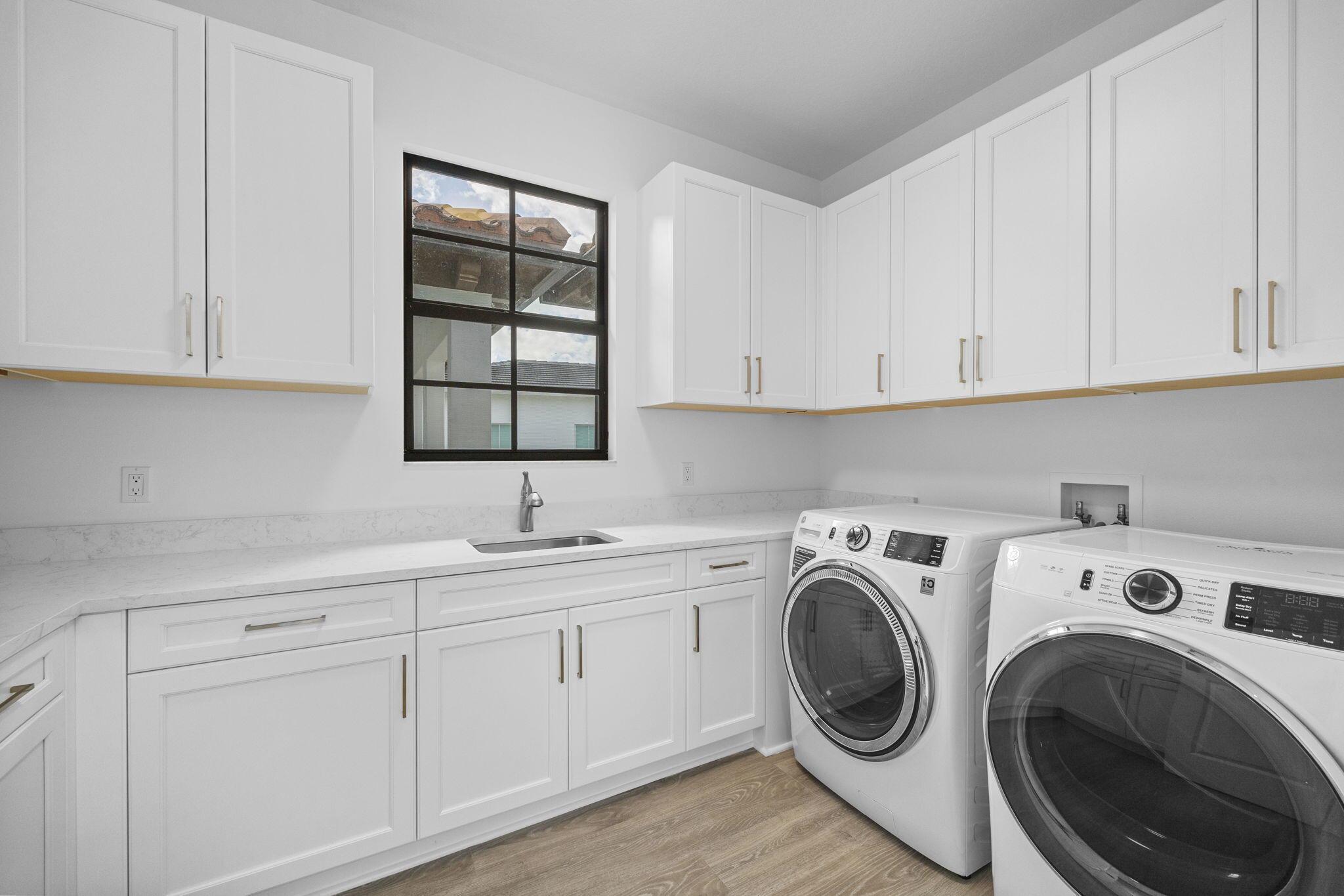 ALTON NEIGHBORHOOD - Residential