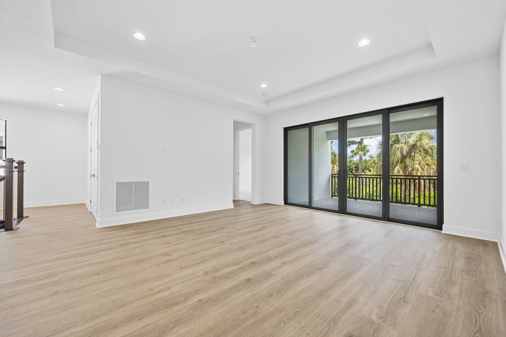 ALTON NEIGHBORHOOD - Residential