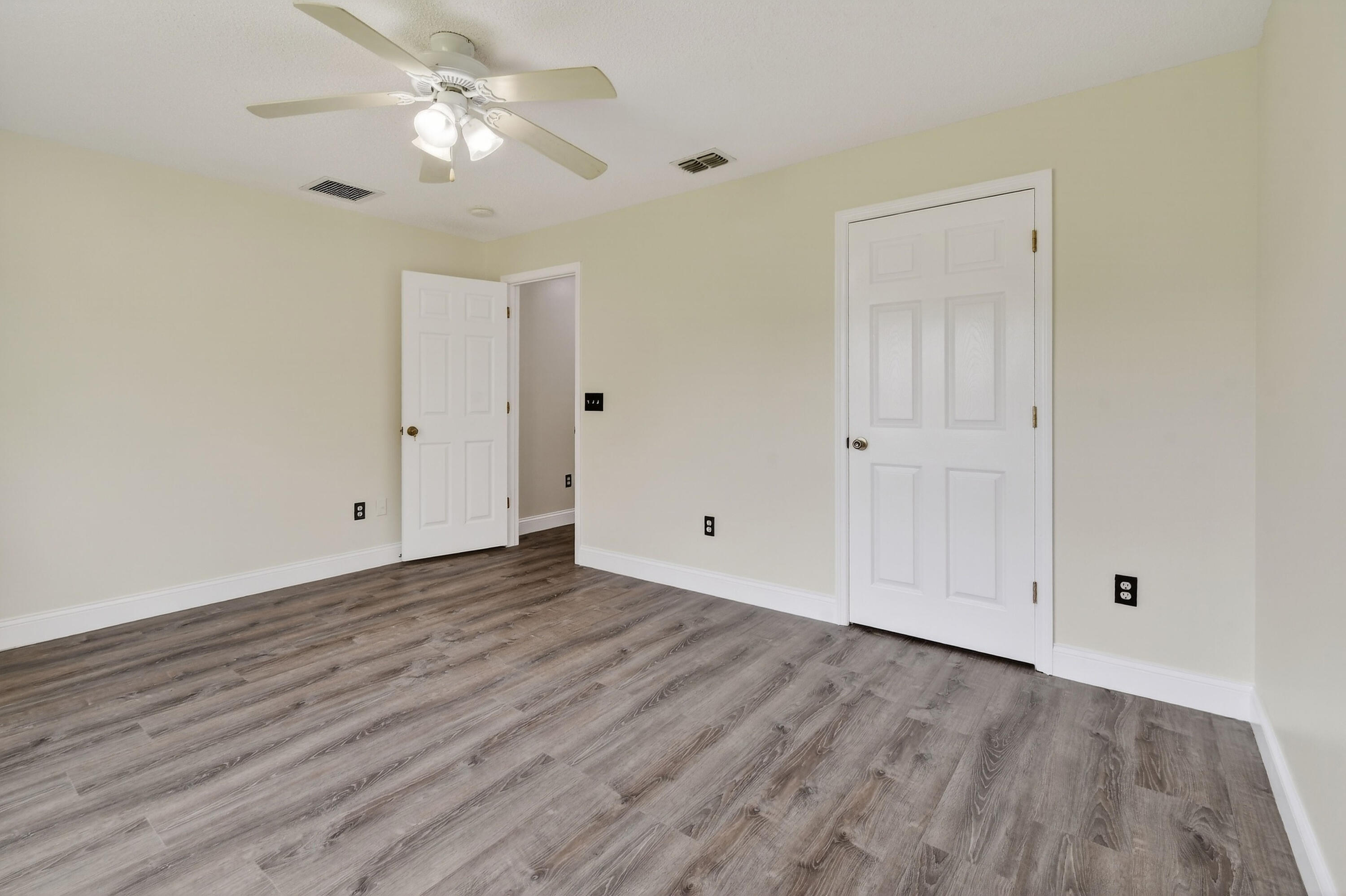 PORT ST LUCIE SECTION 13 - Residential