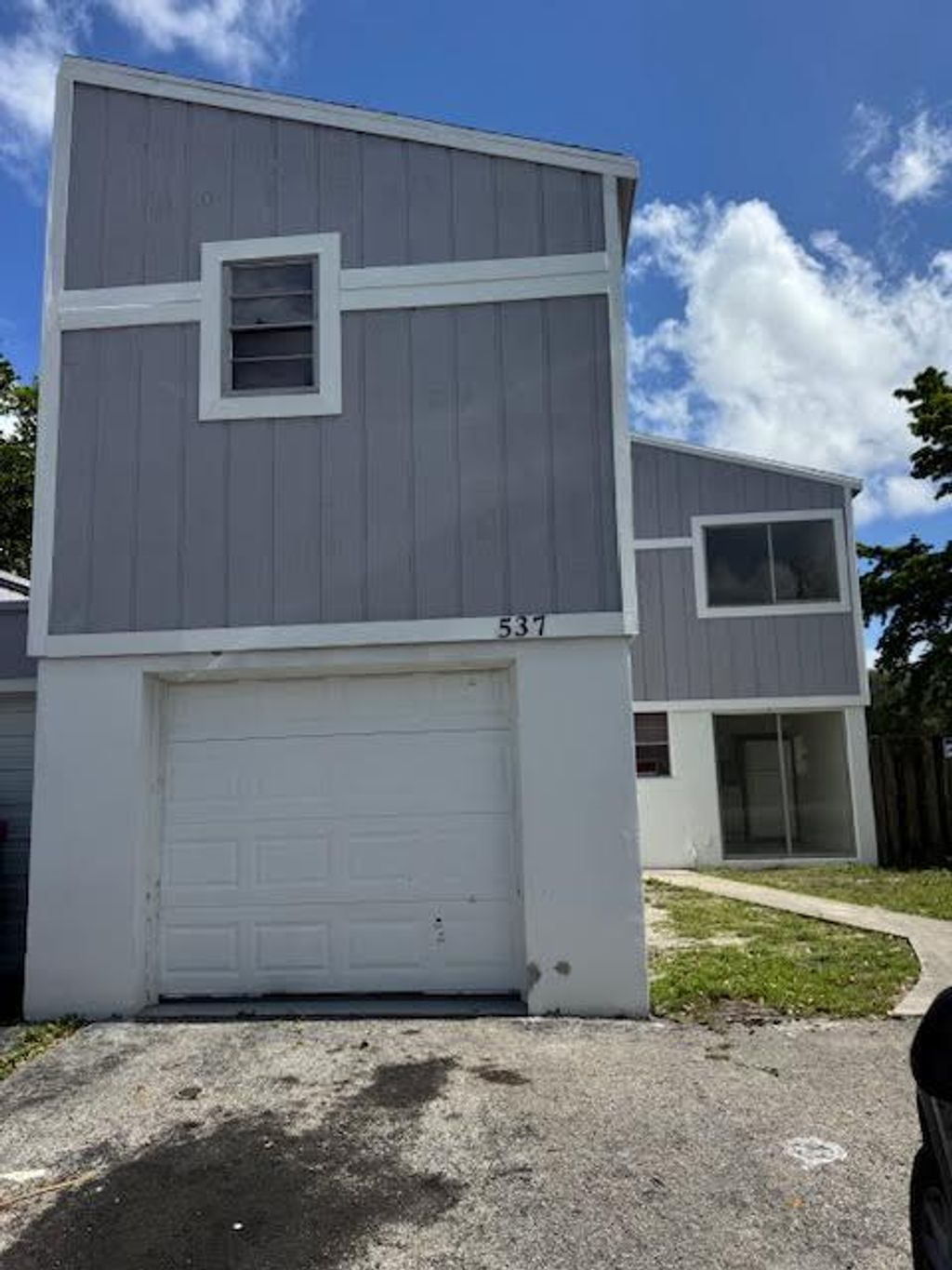Photo of 537 NW 46th Avenue, Delray Beach, FL 33445 (MLS # B26011085)