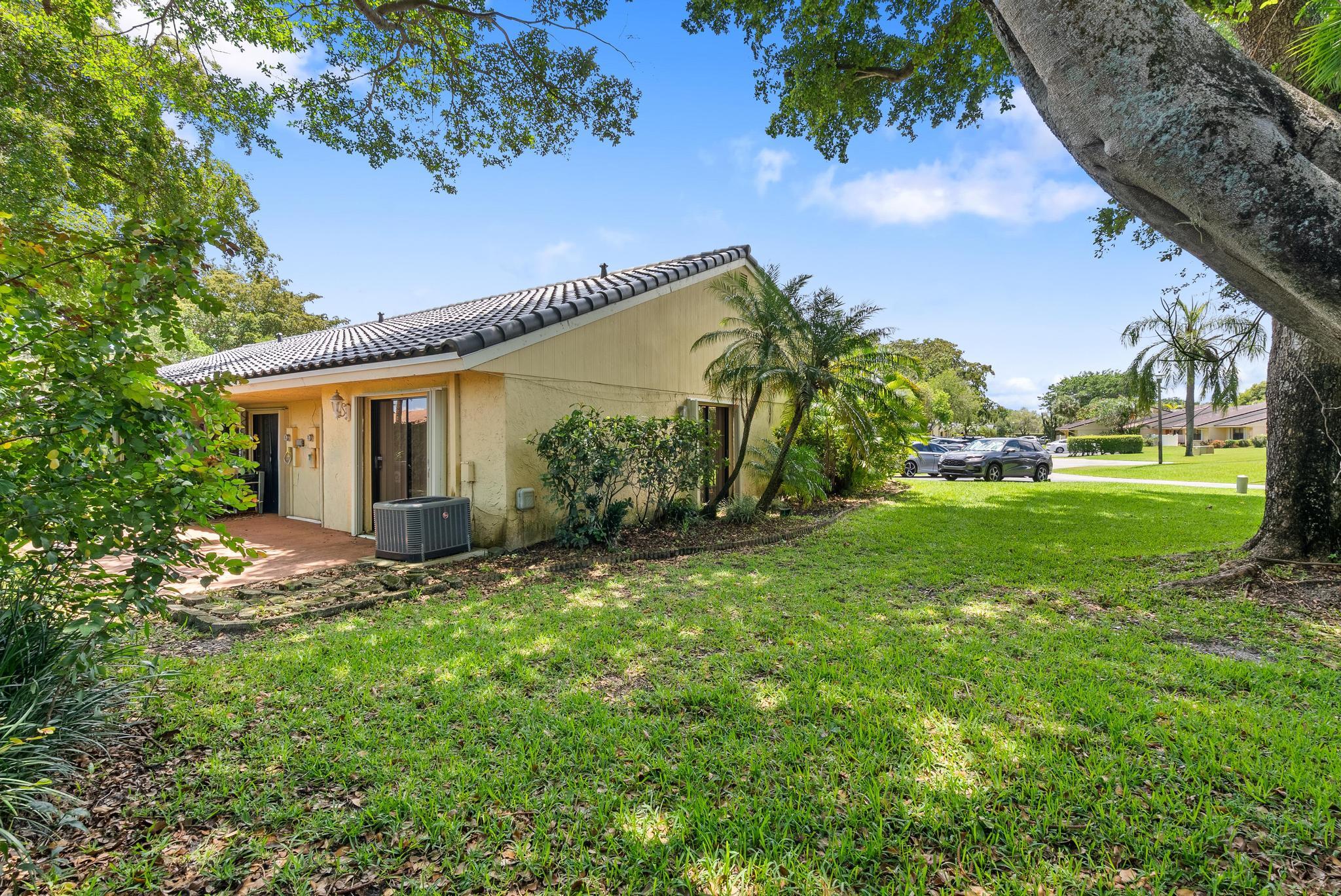 THORNHILL GLEN - Residential