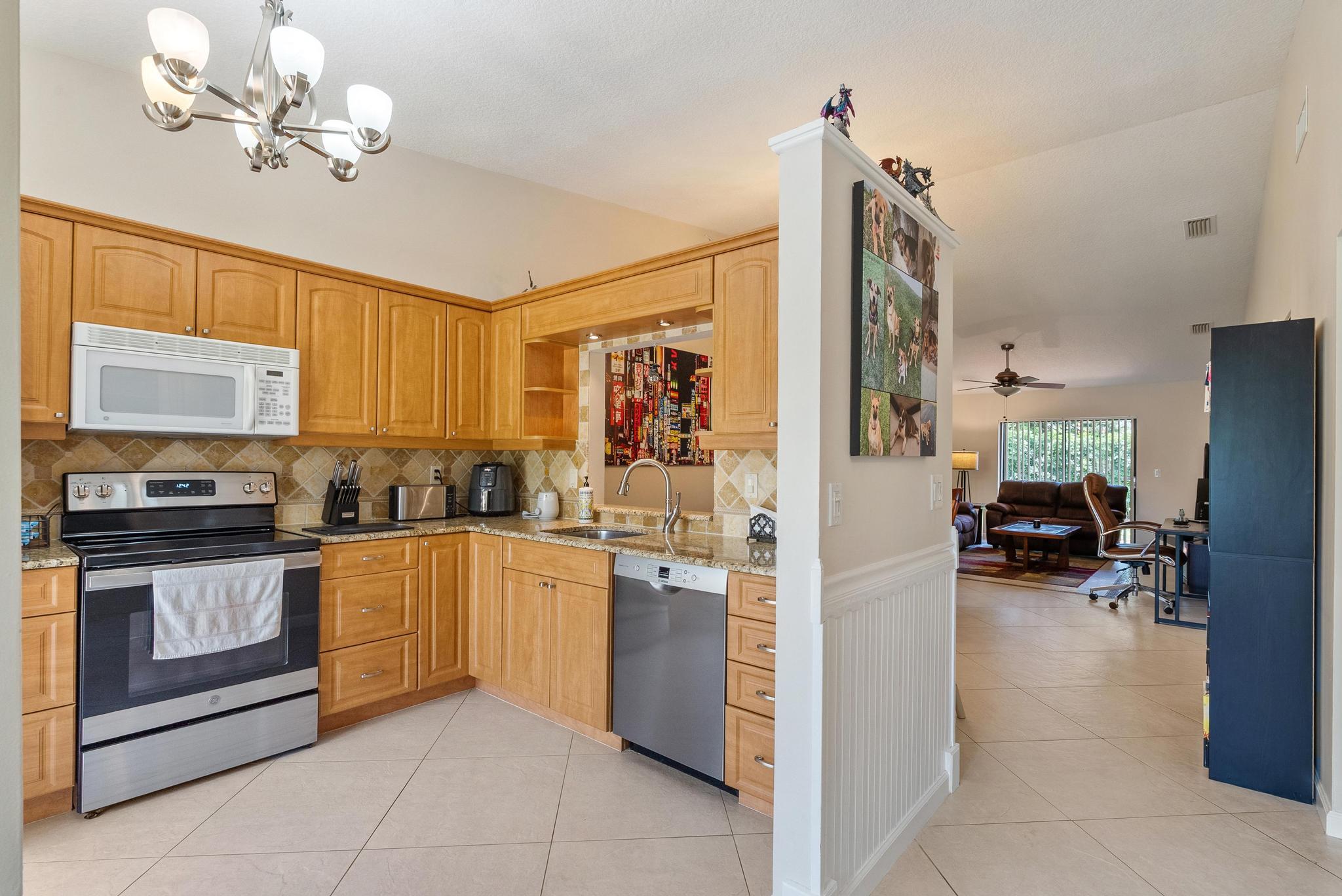 THORNHILL GLEN - Residential