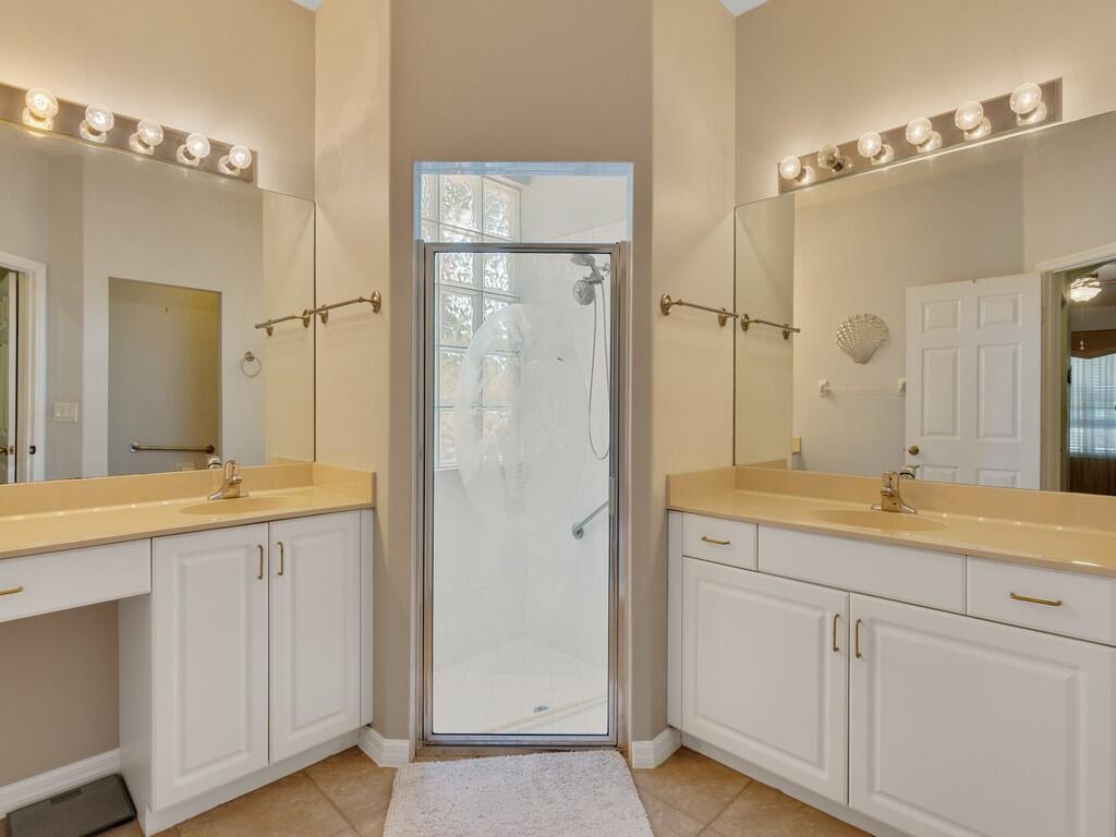 Lindsey Lanes - Residential