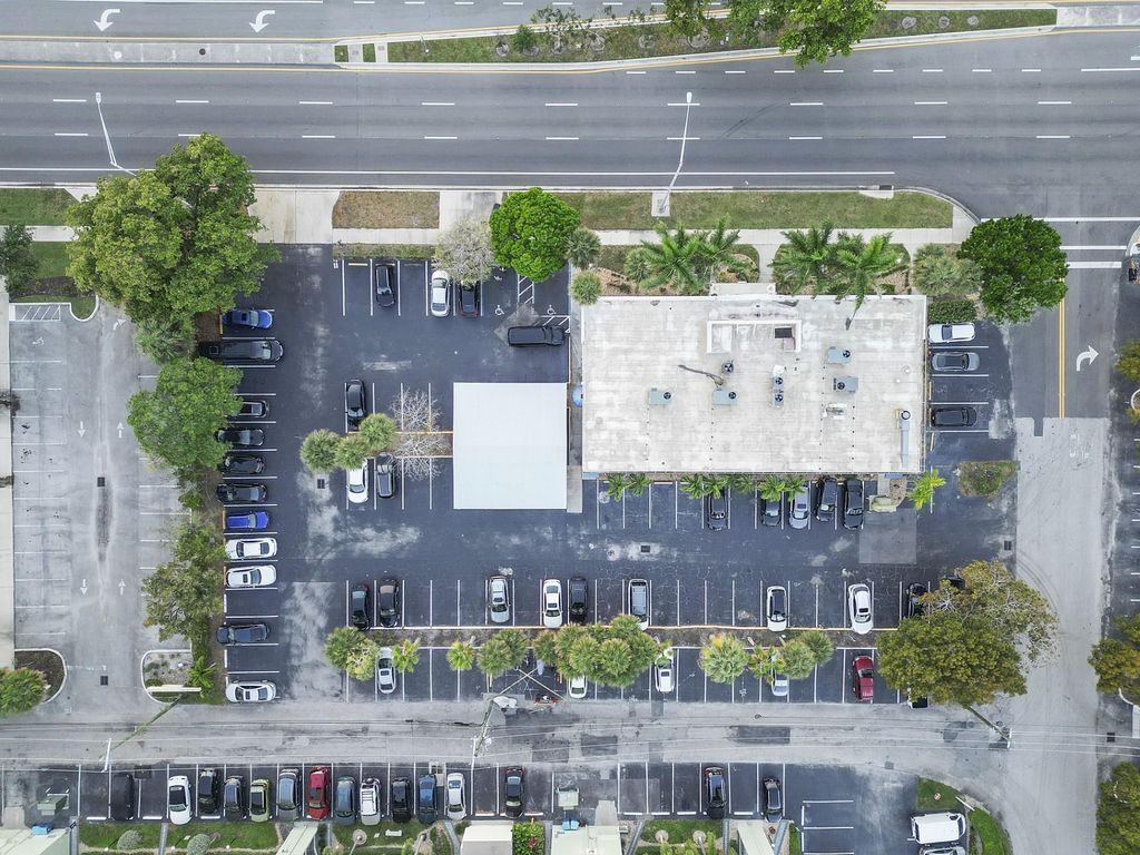 Photo of 5300 N Federal Highway, Fort Lauderdale, FL 33308 (MLS # F10528514)