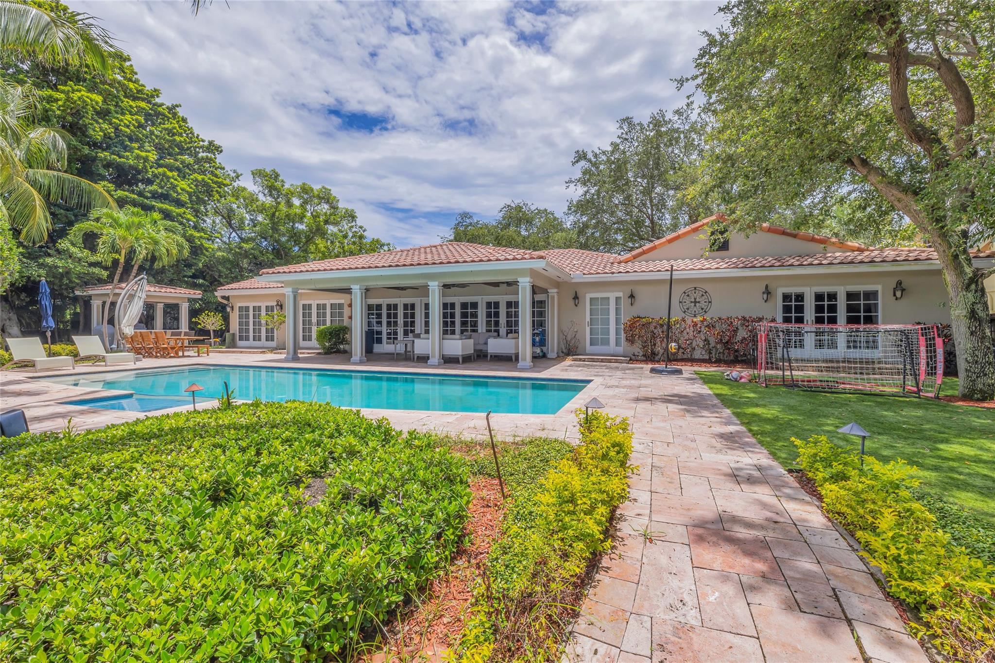 Victoria Isles 15-67 B - Residential