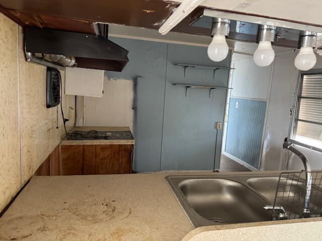 WHISPERING CREEK - Residential