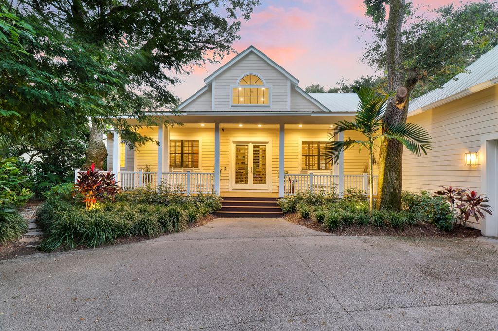 Photo of 2590 Natures Way, Palm Beach Gardens, FL 33410 (MLS # R10928706)
