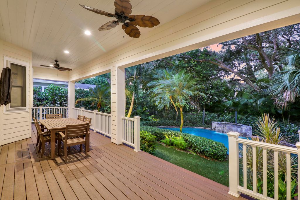 Photo of 2590 Natures Way, Palm Beach Gardens, FL 33410 (MLS # R10928706)