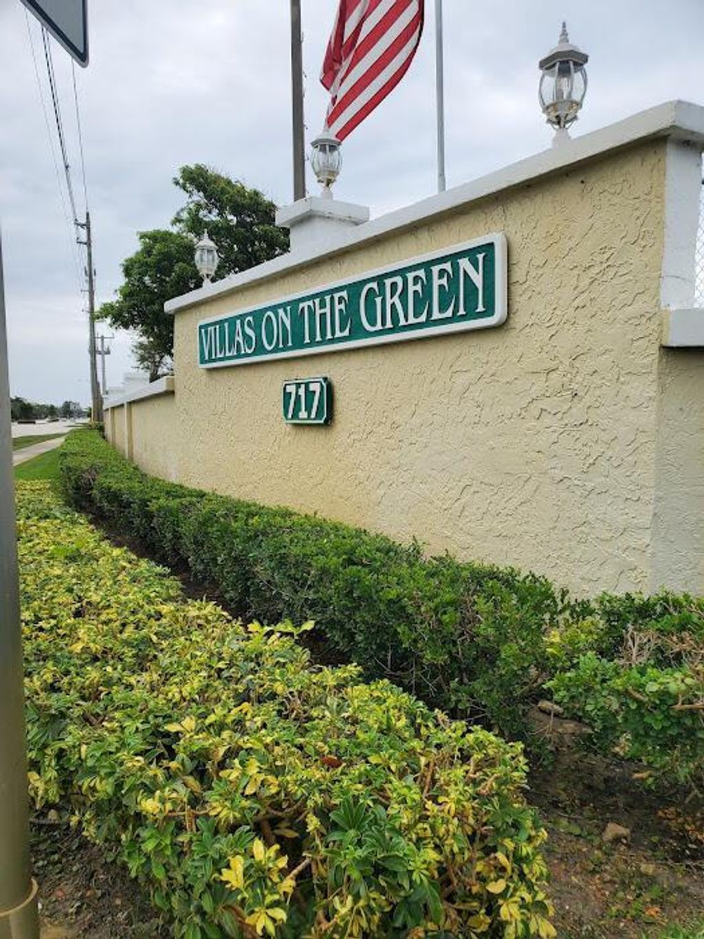 Photo of 717 S Us Highway 1 #405, Jupiter, FL 33477 (MLS # R10742835)