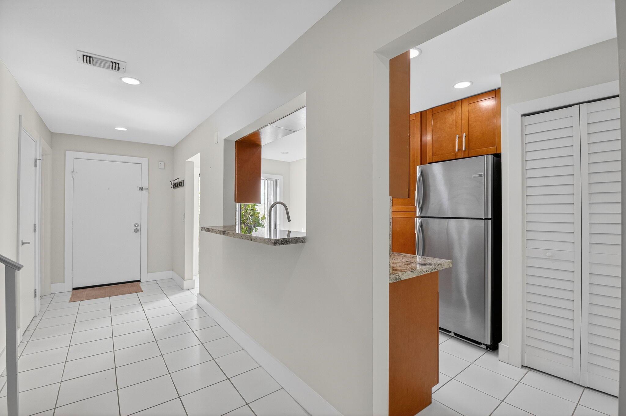 HORIZONS OF BOCA LAGO CON - Residential Lease