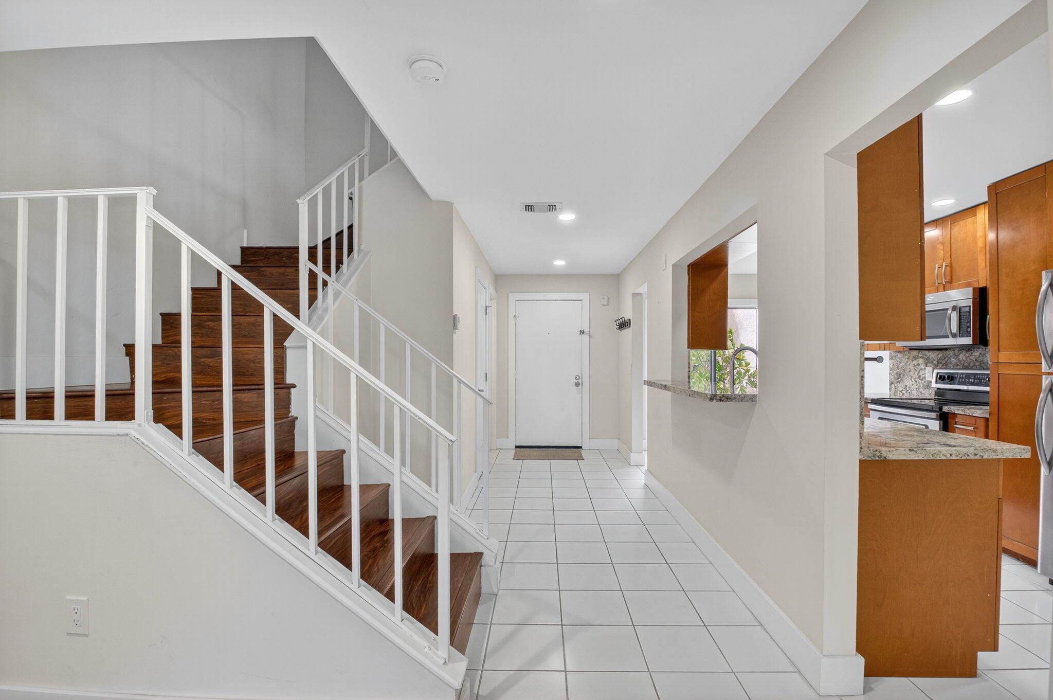 HORIZONS OF BOCA LAGO CON - Residential Lease