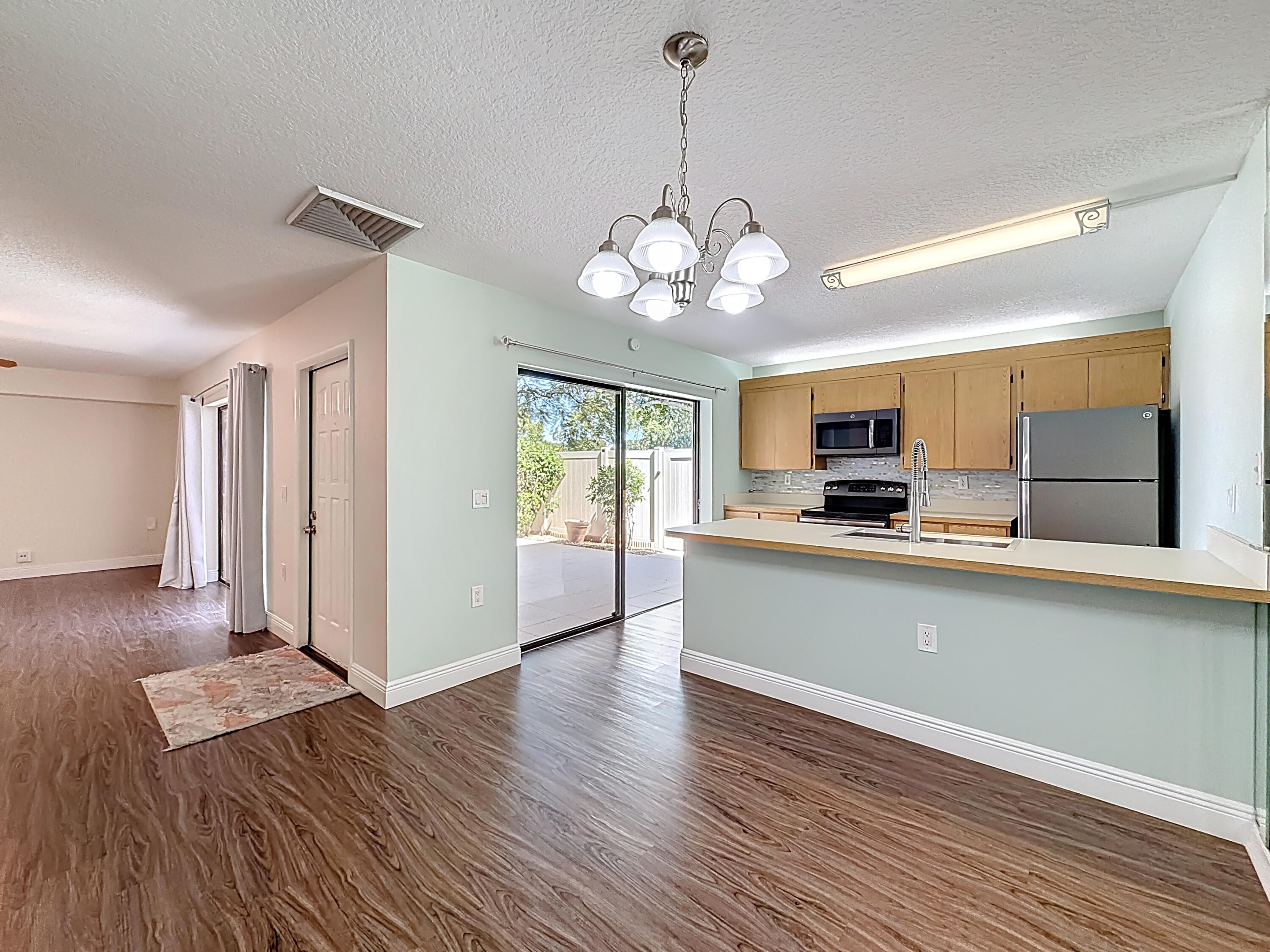 HERITAGE VILLAGE OF P B L - Residential