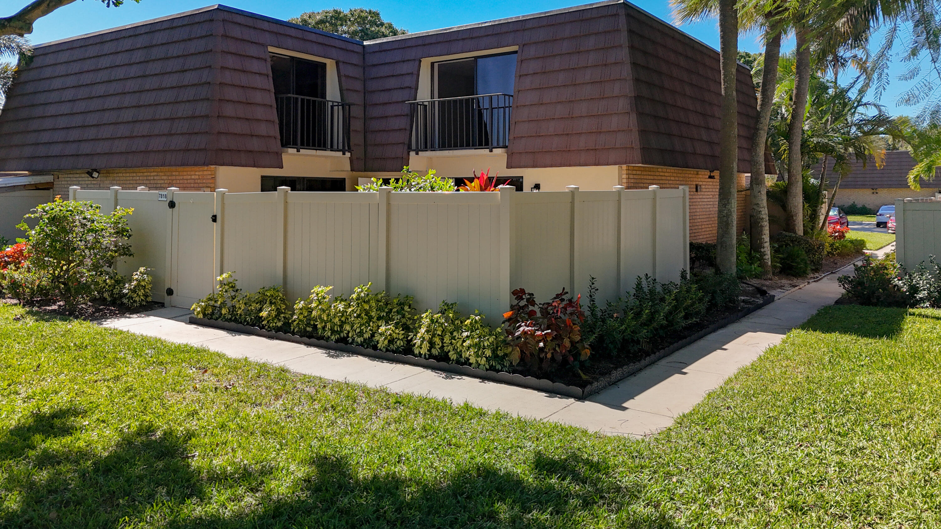 HERITAGE VILLAGE OF P B L - Residential