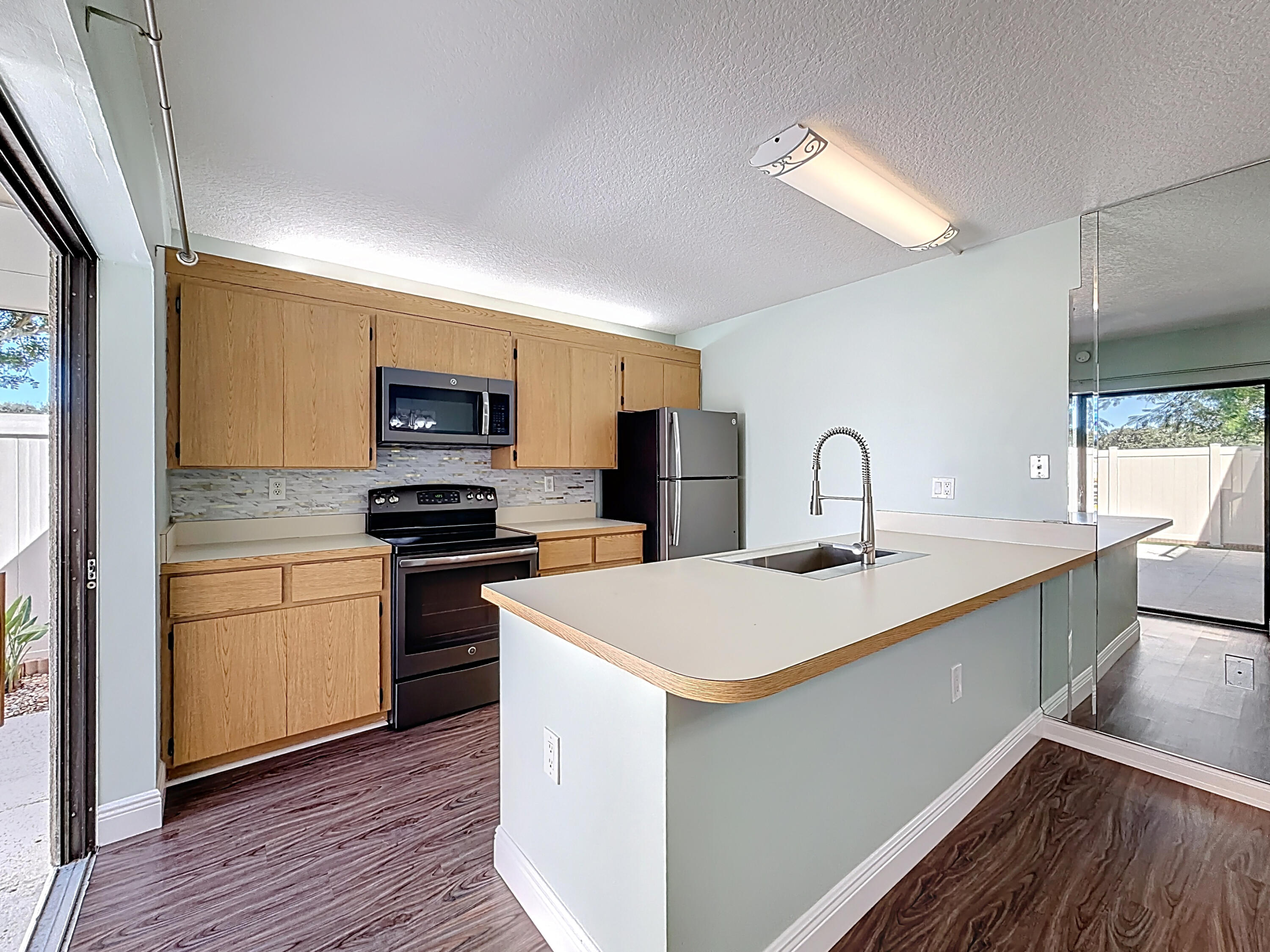 HERITAGE VILLAGE OF P B L - Residential