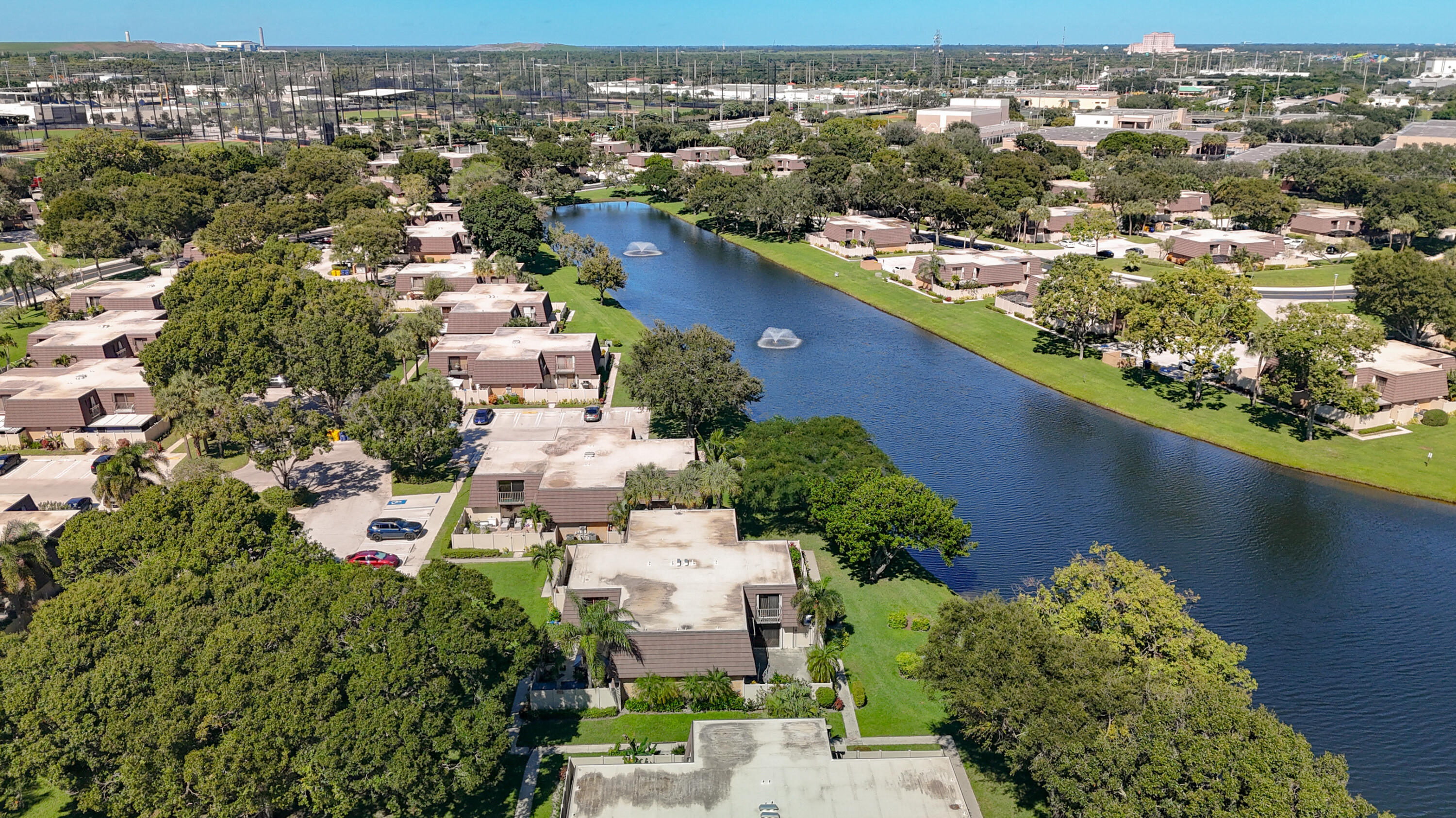 HERITAGE VILLAGE OF P B L - Residential