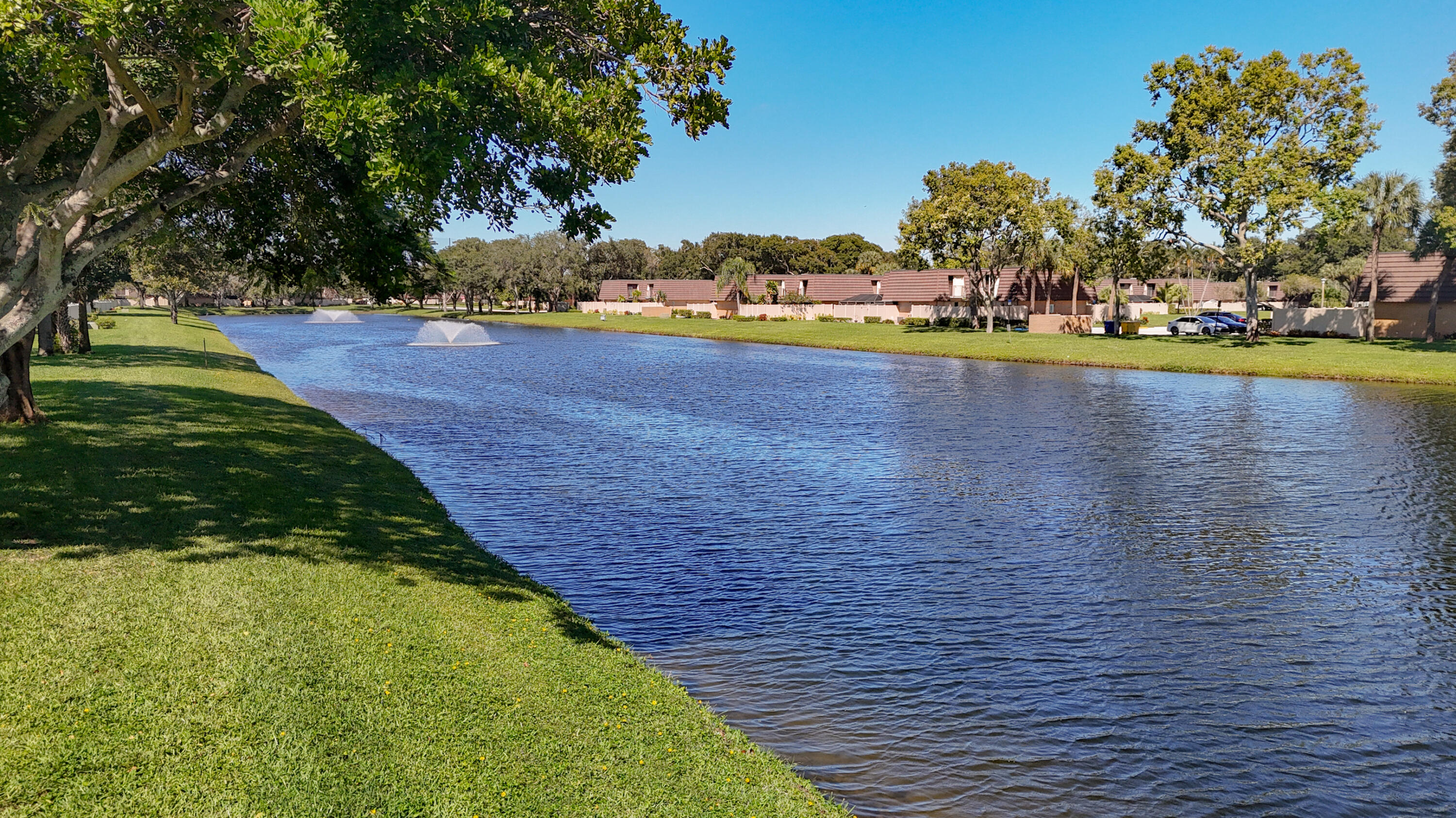 HERITAGE VILLAGE OF P B L - Residential