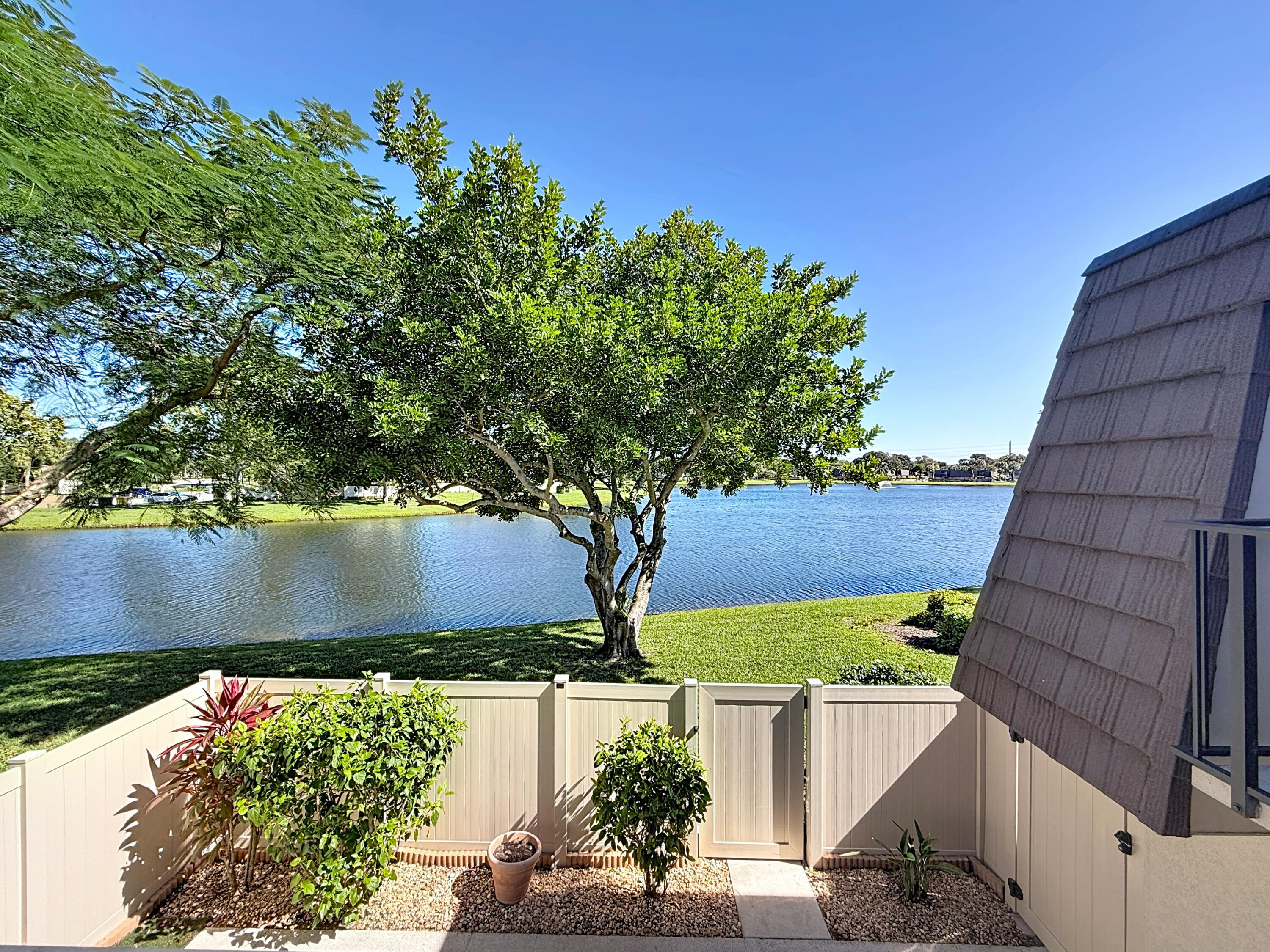 HERITAGE VILLAGE OF P B L - Residential