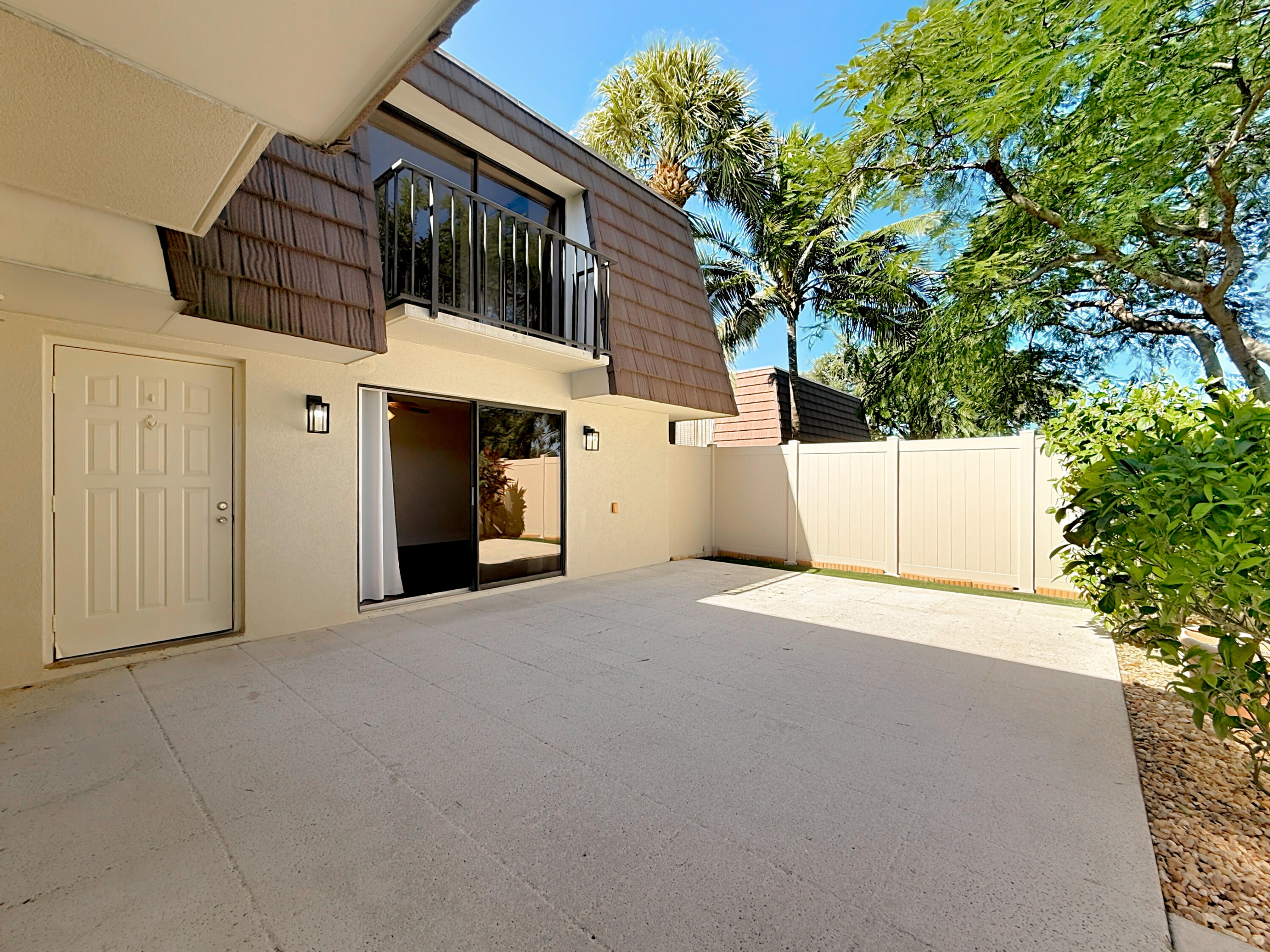 HERITAGE VILLAGE OF P B L - Residential