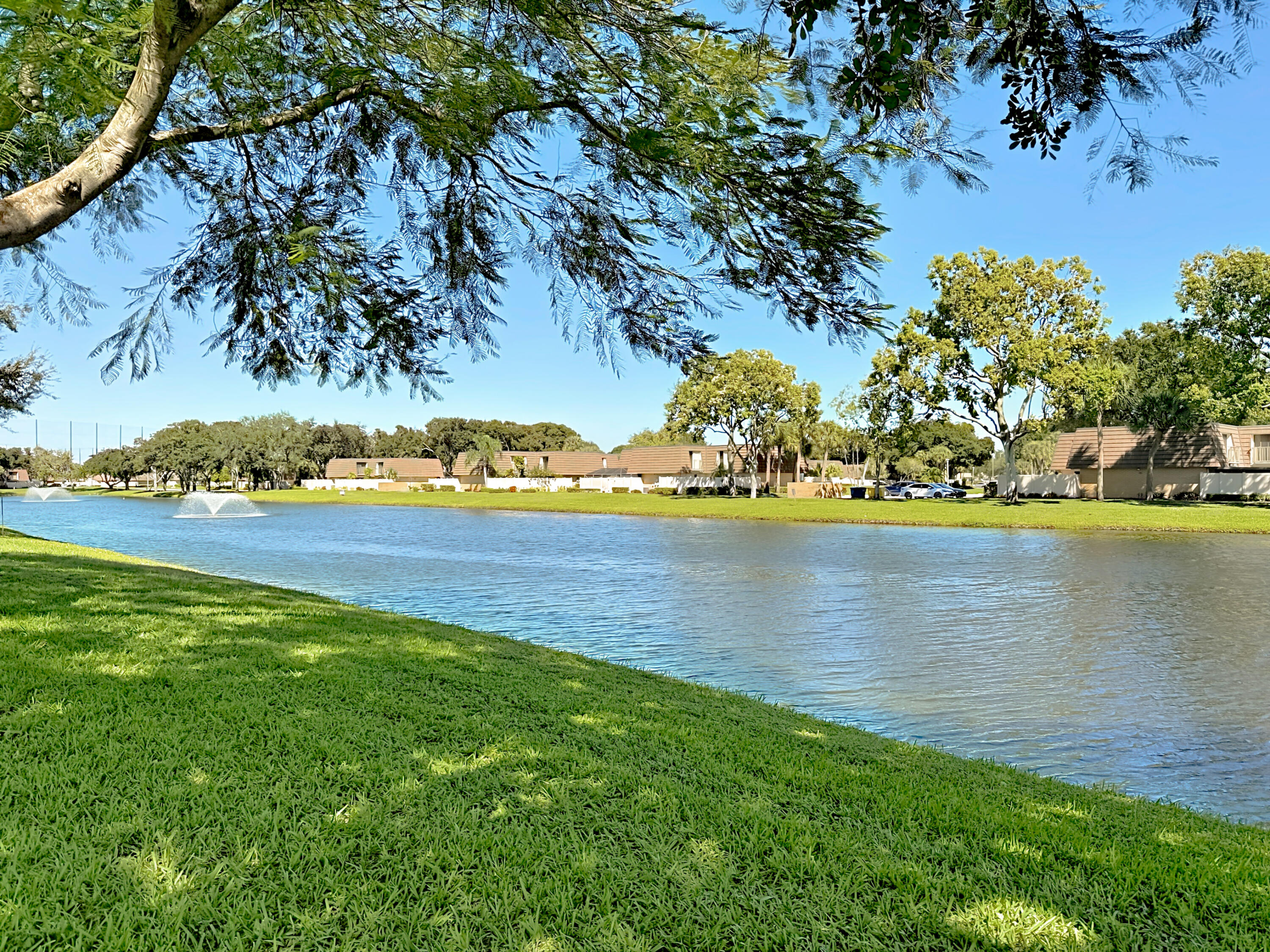 HERITAGE VILLAGE OF P B L - Residential