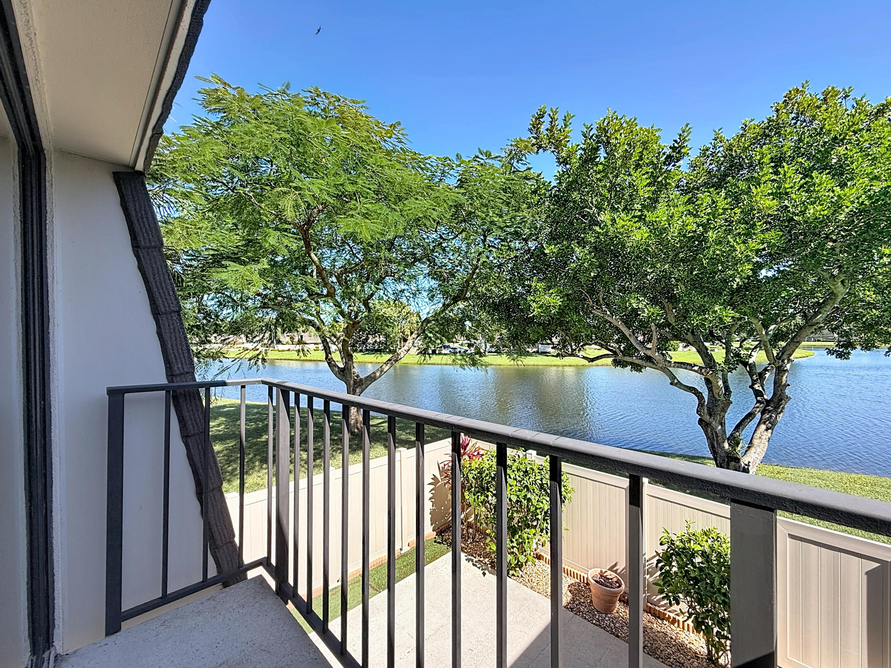 HERITAGE VILLAGE OF P B L - Residential