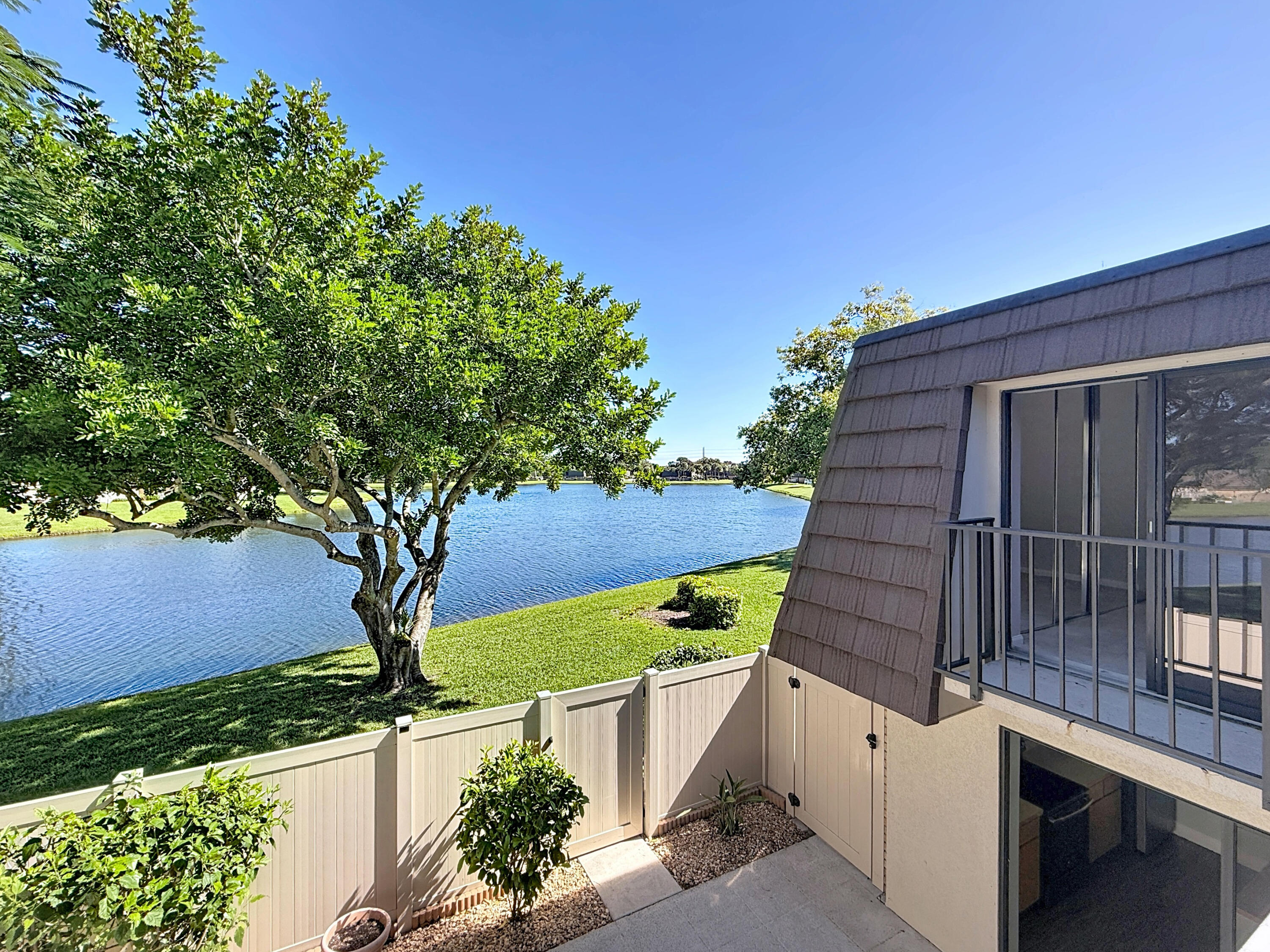 HERITAGE VILLAGE OF P B L - Residential