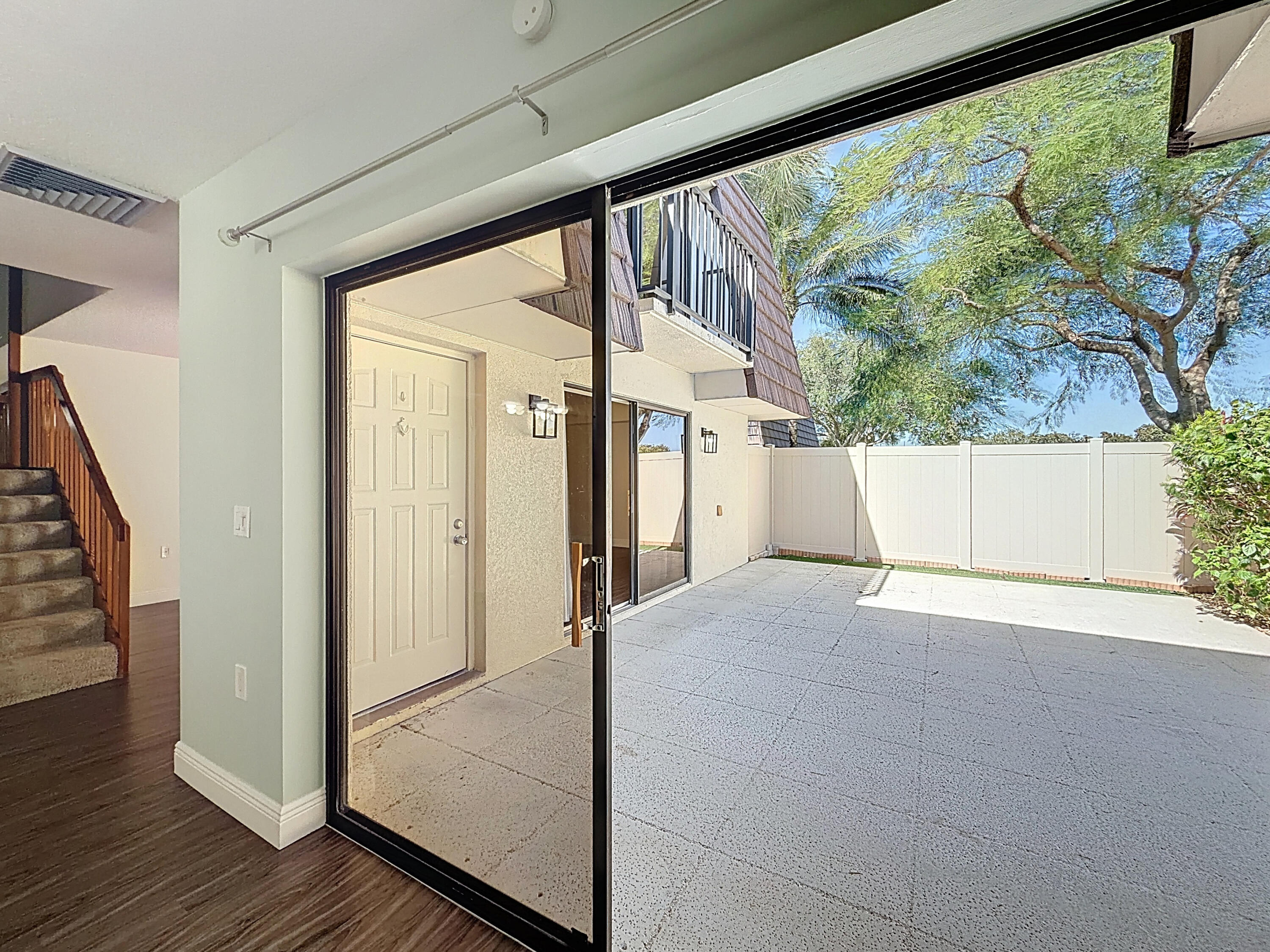 HERITAGE VILLAGE OF P B L - Residential