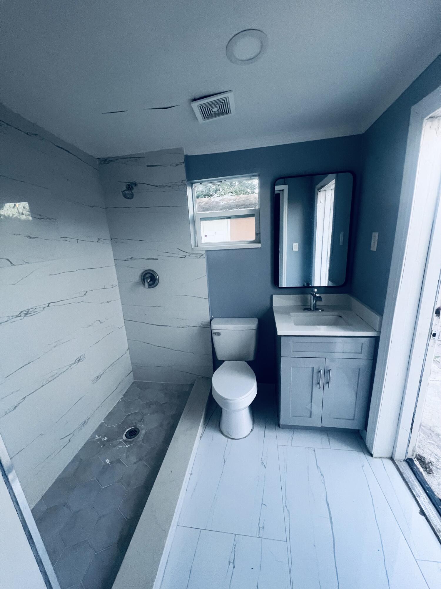 LAKE BELVEDERE ESTATES 3RD ADD - Residential Lease