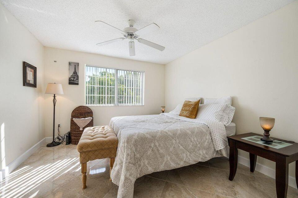 GRAND VIEW AT CRESTWOOD C - Residential Lease