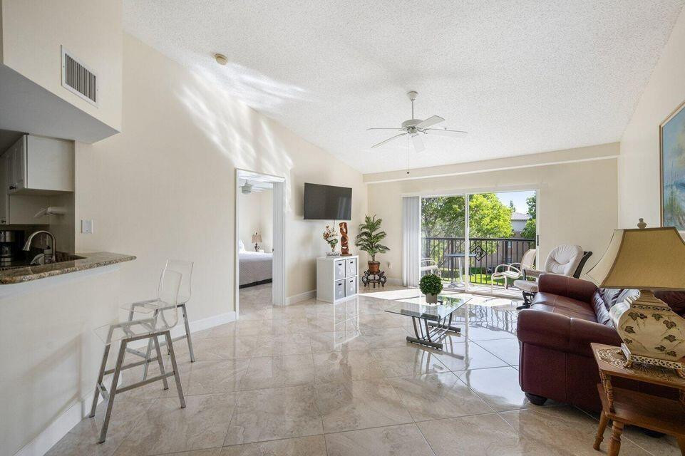 GRAND VIEW AT CRESTWOOD C - Residential Lease